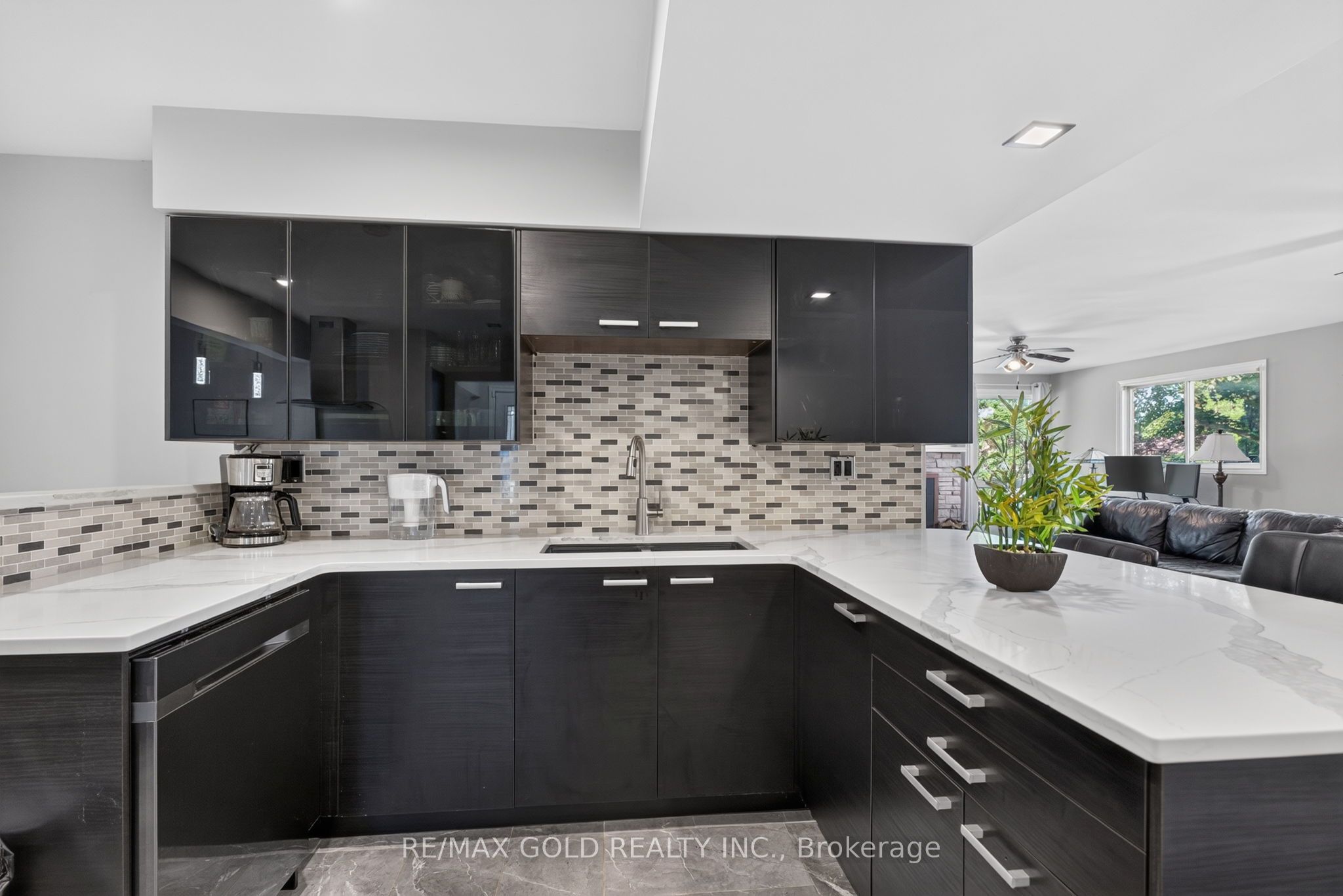 16 Monterey Road Property Photo 22