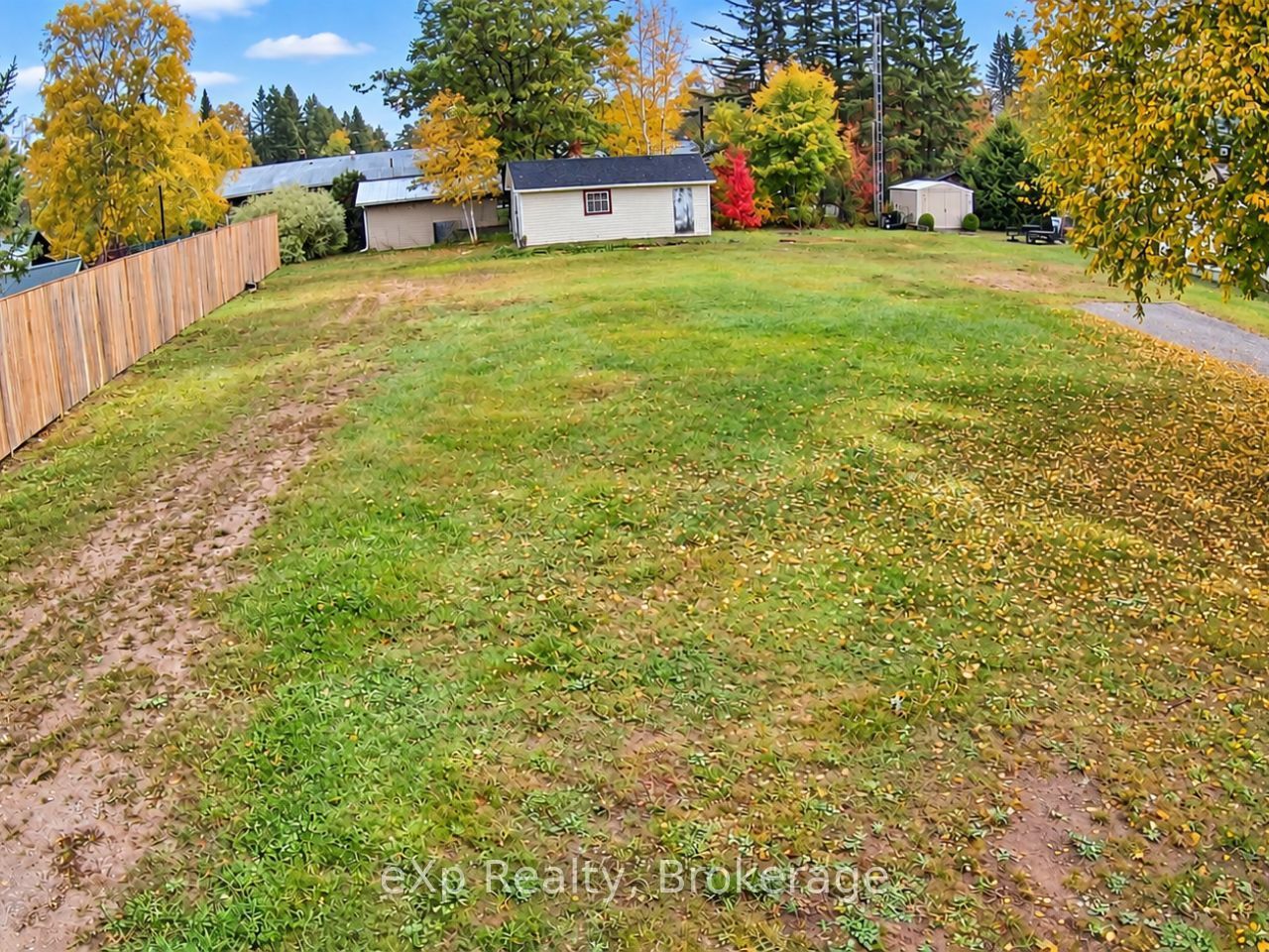 8 Cedar Court Property Photo 4