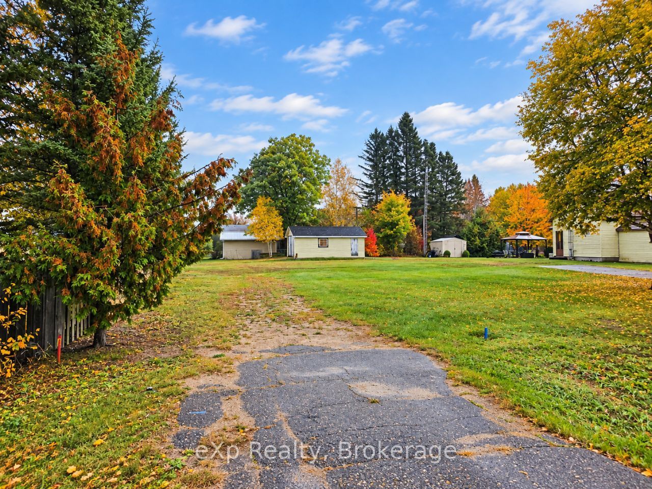 8 Cedar Court Property Photo 5
