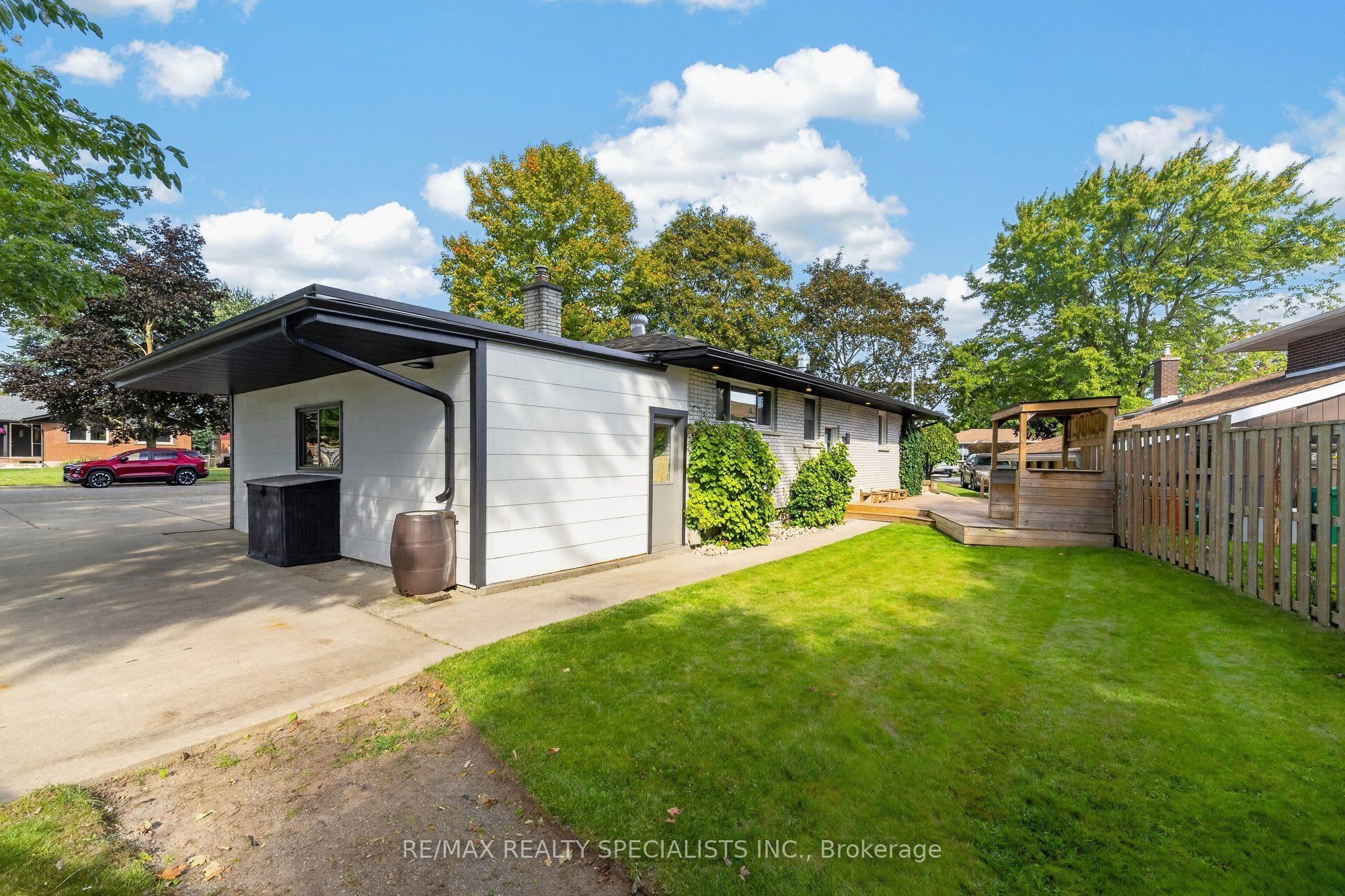 70 Duncairn Avenue Property Photo 37