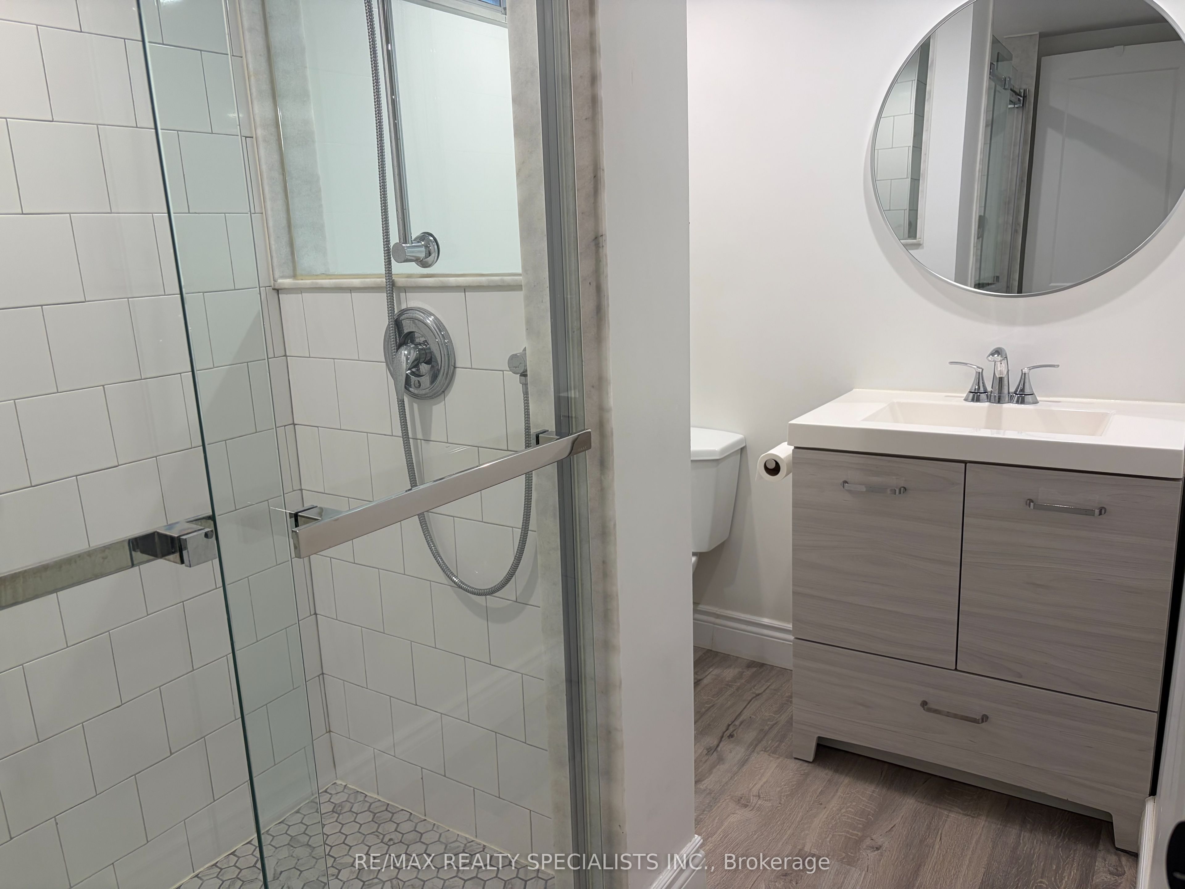 70 Duncairn Avenue Property Photo 44
