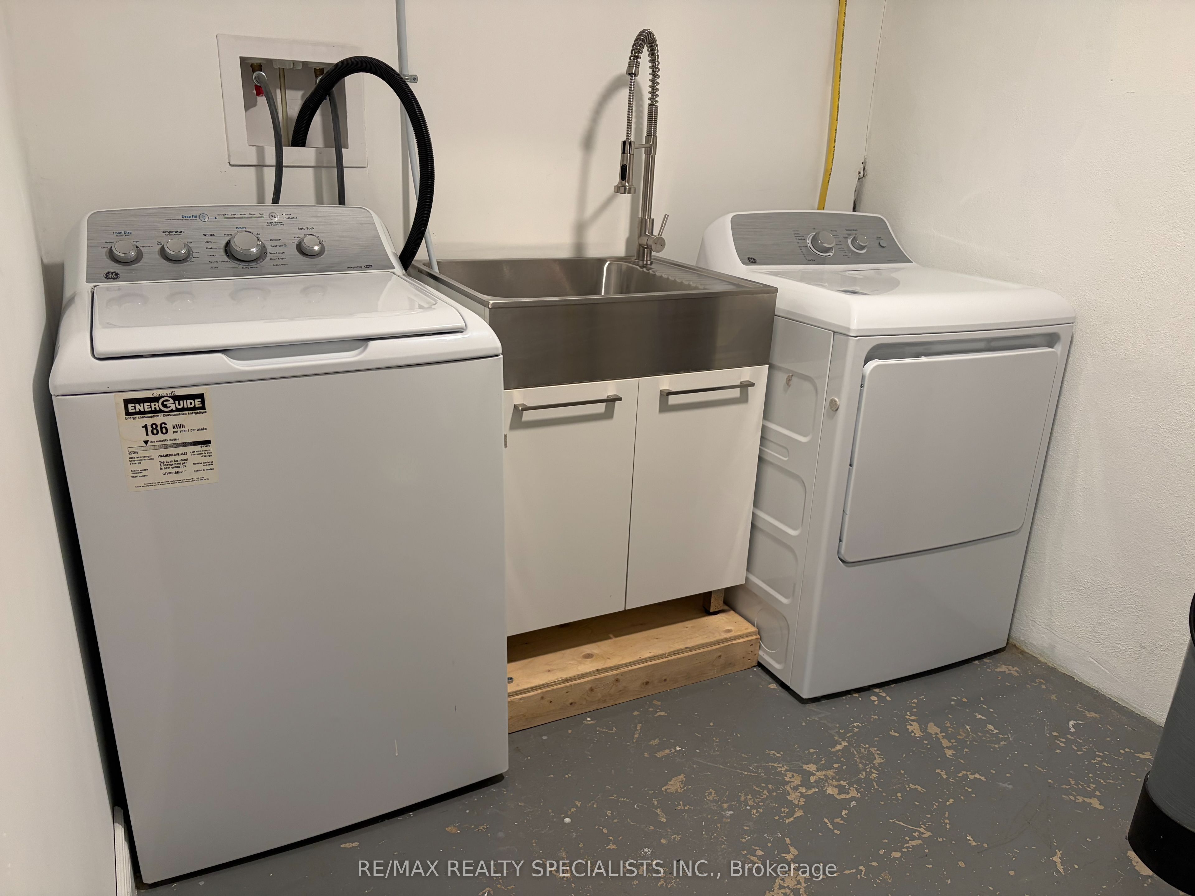 70 Duncairn Avenue Property Photo 45