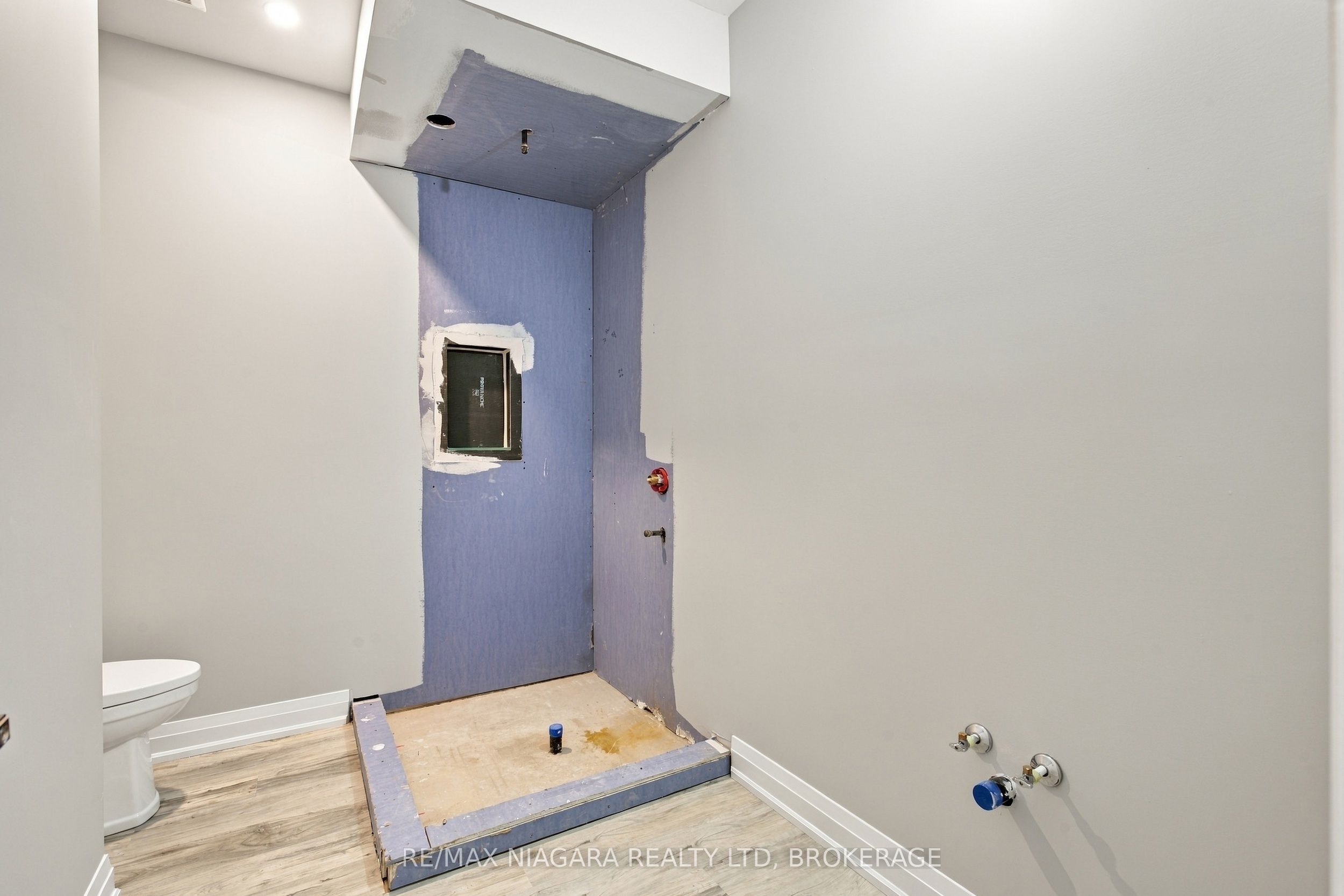 2 Fedorkow Lane Property Photo 35