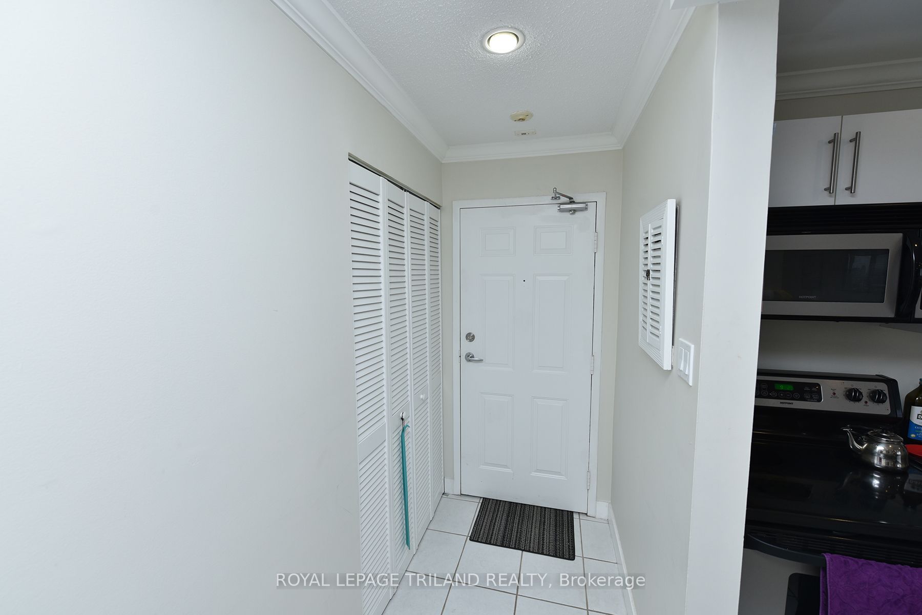 75 Huxley Street 605 Property Photo 4