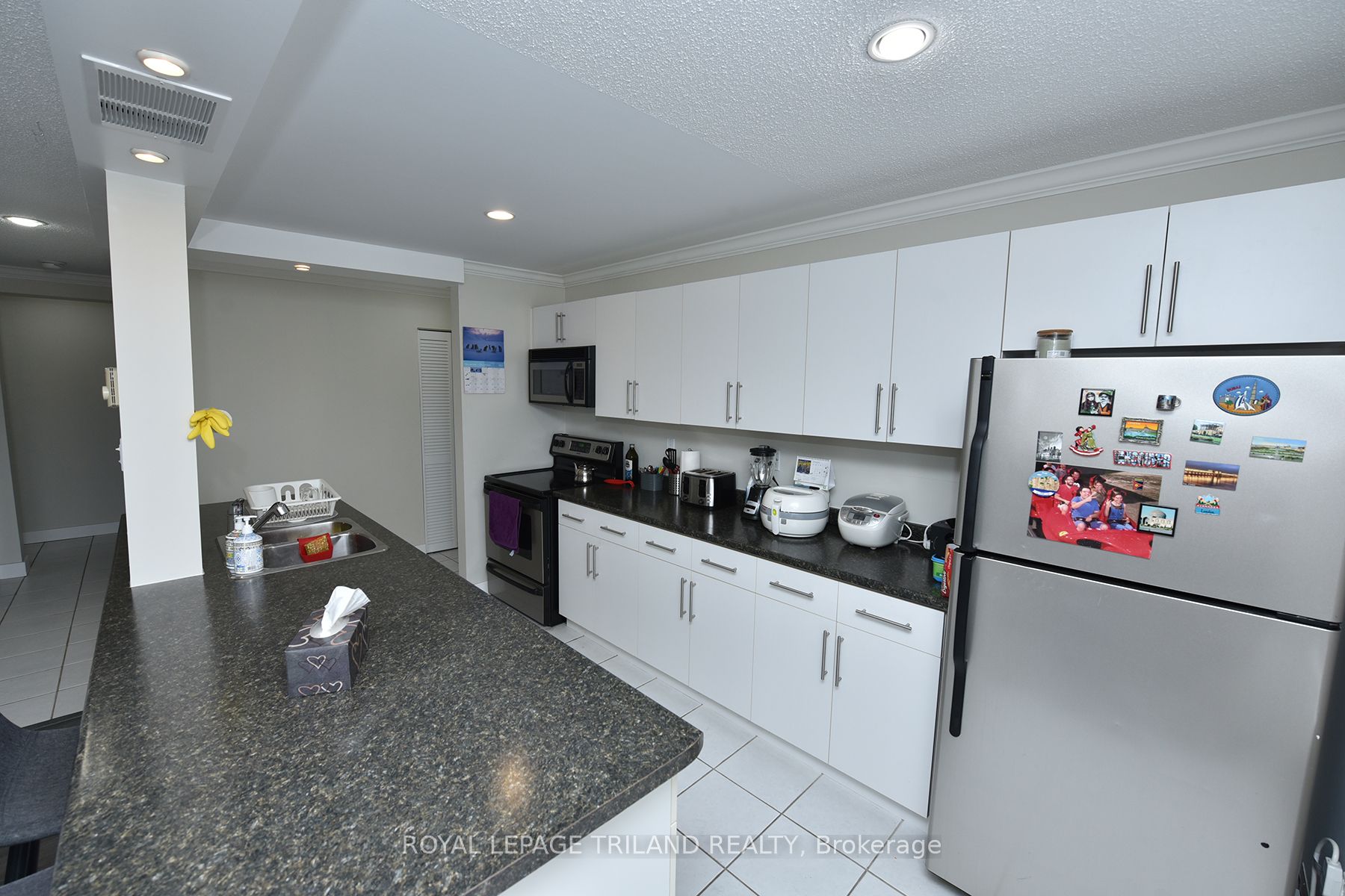 75 Huxley Street 605 Property Photo 10