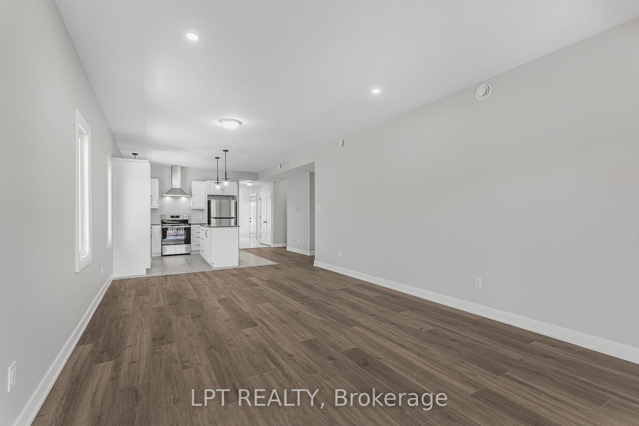 960 Katia Street Property Photo 12