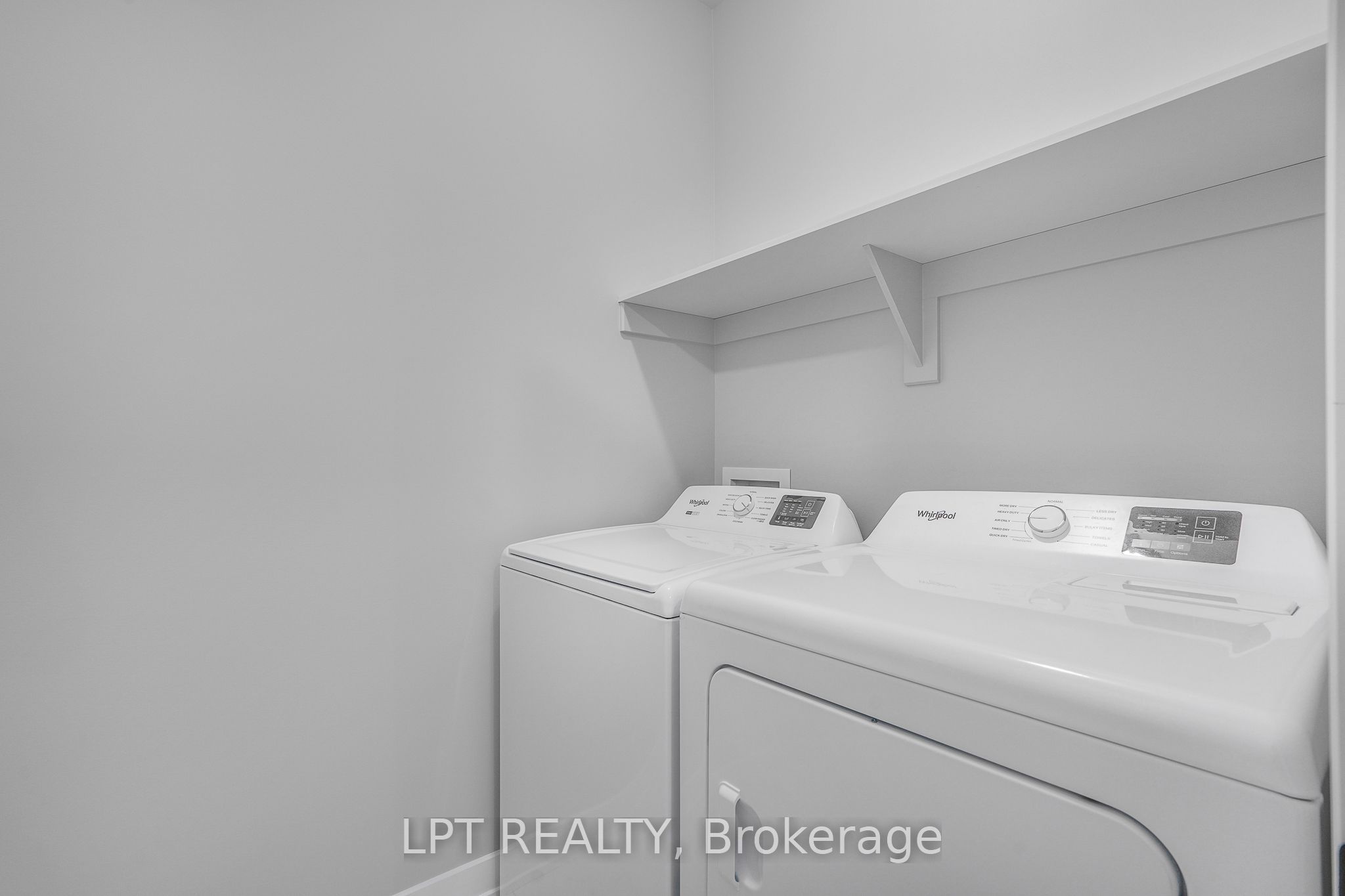 960 Katia Street Property Photo 19