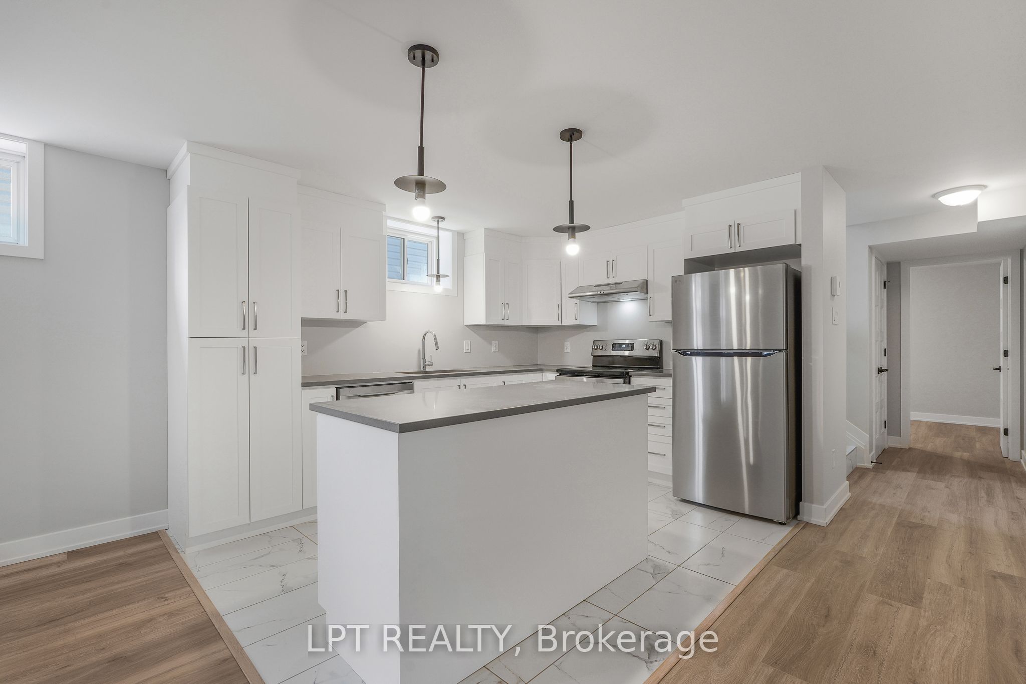 960 Katia Street Property Photo 25