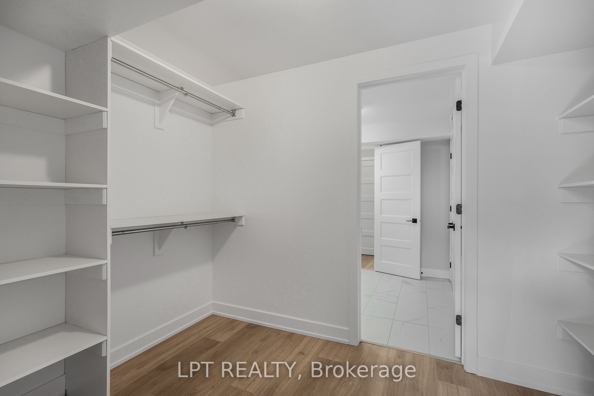 960 Katia Street Property Photo 34
