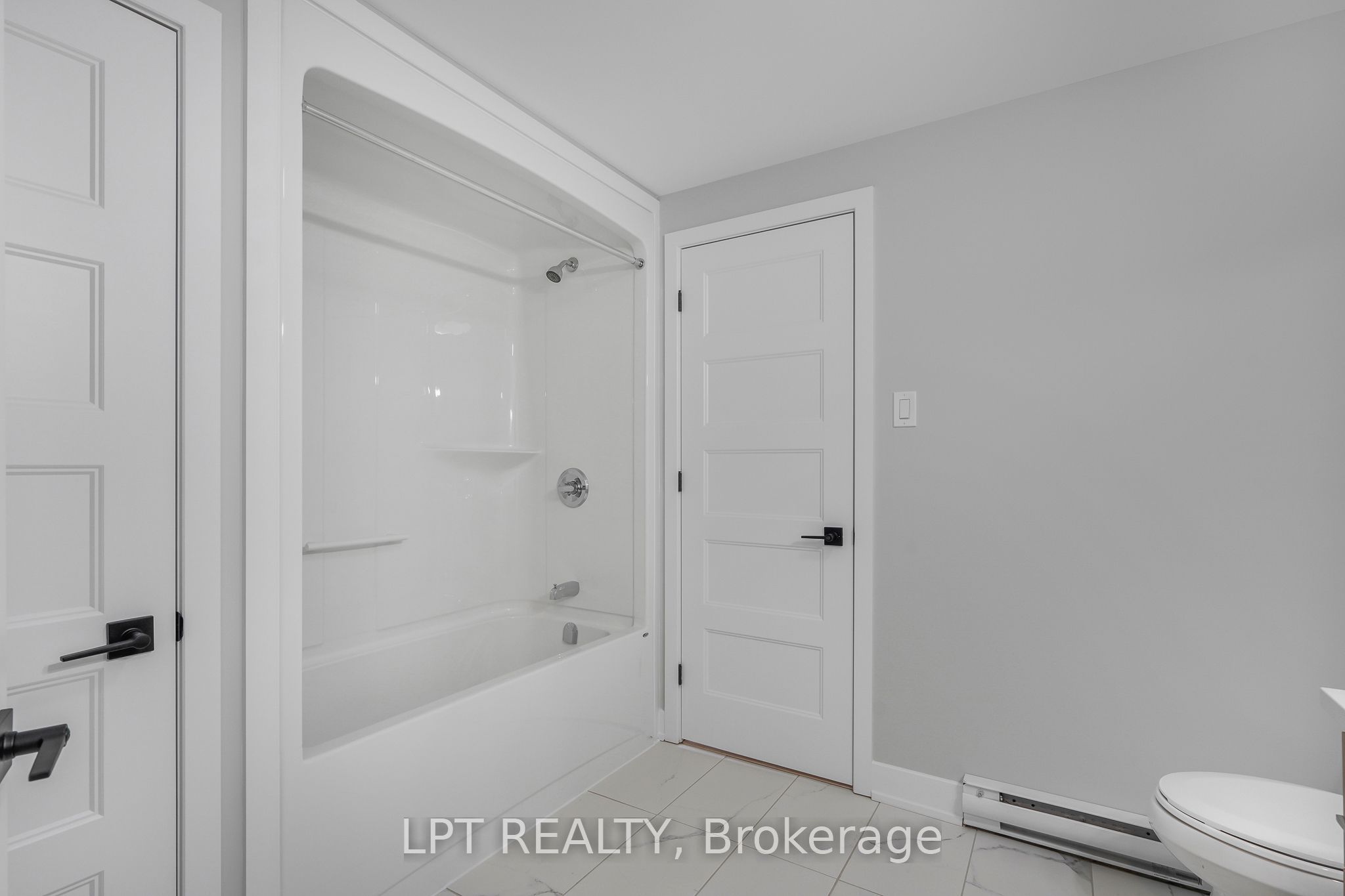 960 Katia Street Property Photo 36