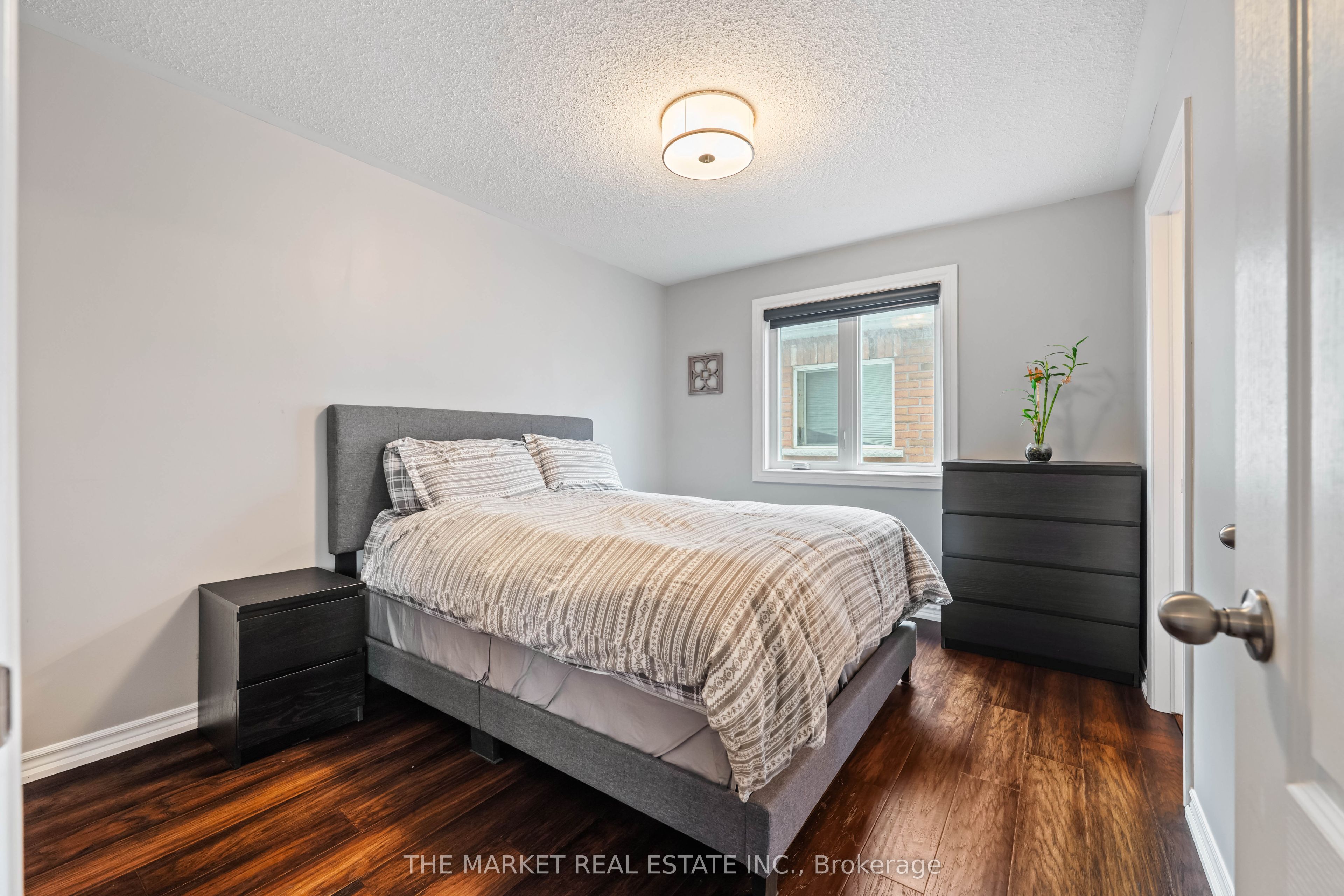 877 O'reilly Crescent Property Photo 32