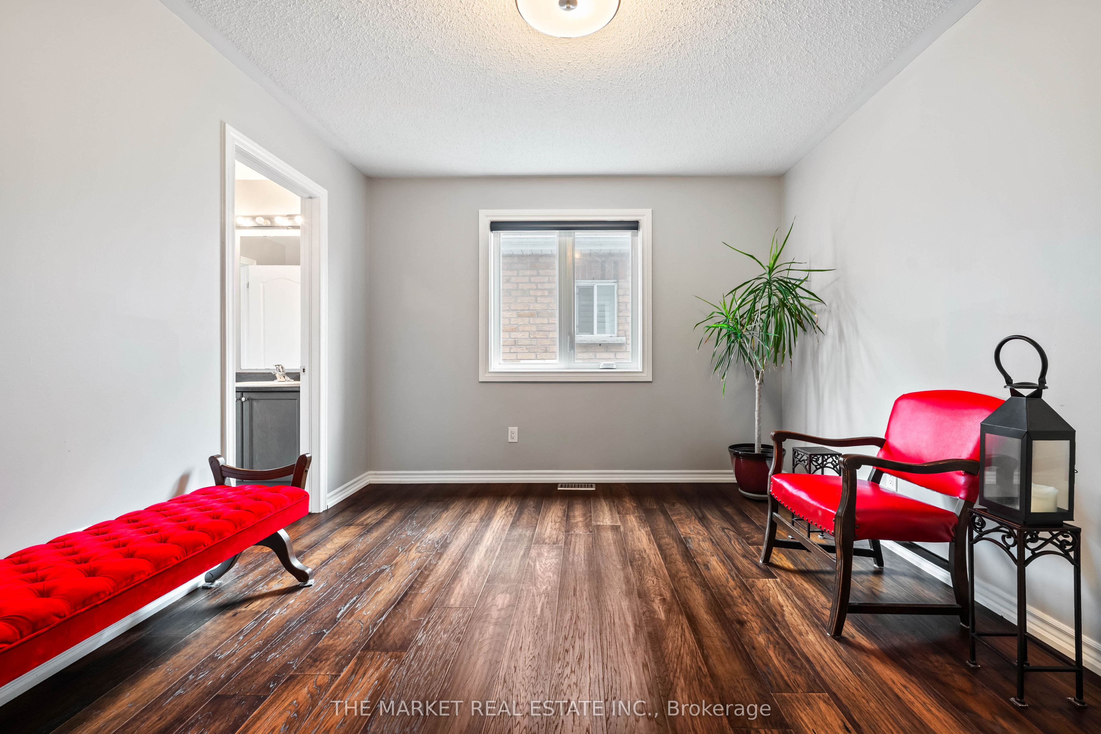 877 O'reilly Crescent Property Photo 35