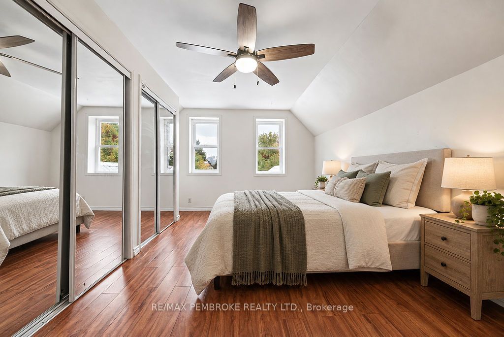459 Somerset Street Property Photo 2