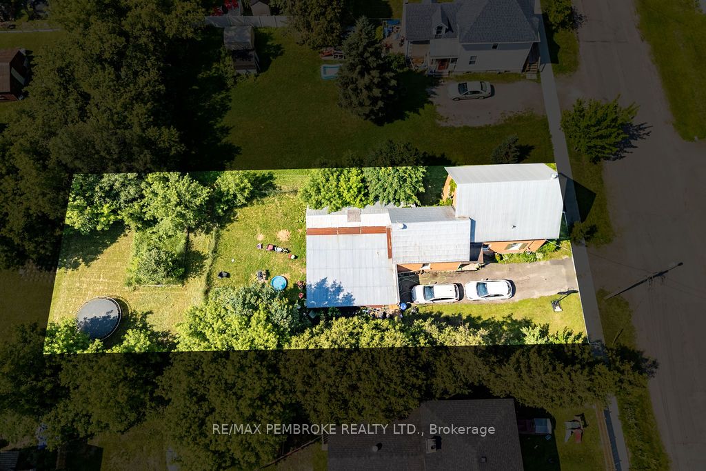 459 Somerset Street Property Photo 3