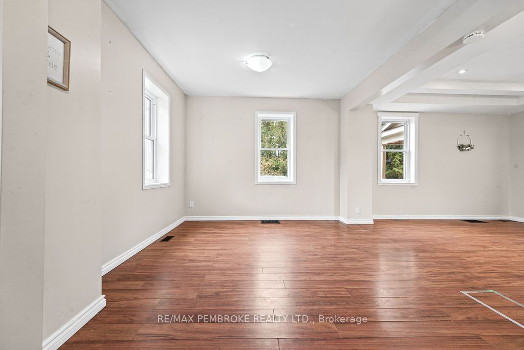 459 Somerset Street Property Photo 11
