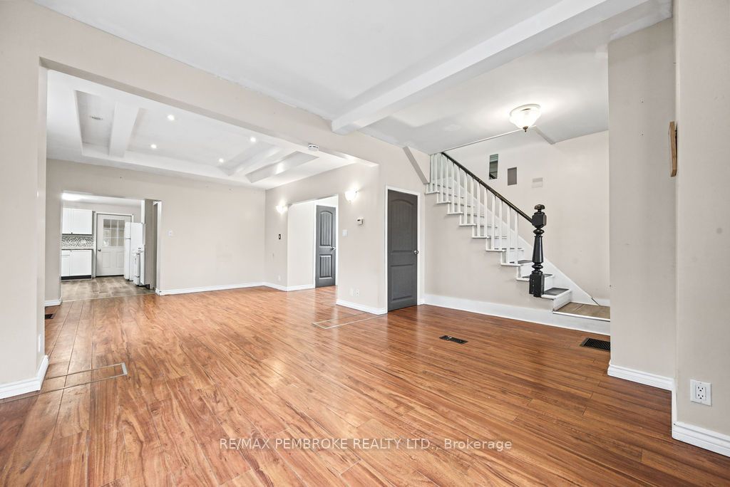 459 Somerset Street Property Photo 12