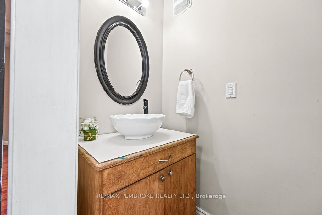 459 Somerset Street Property Photo 13