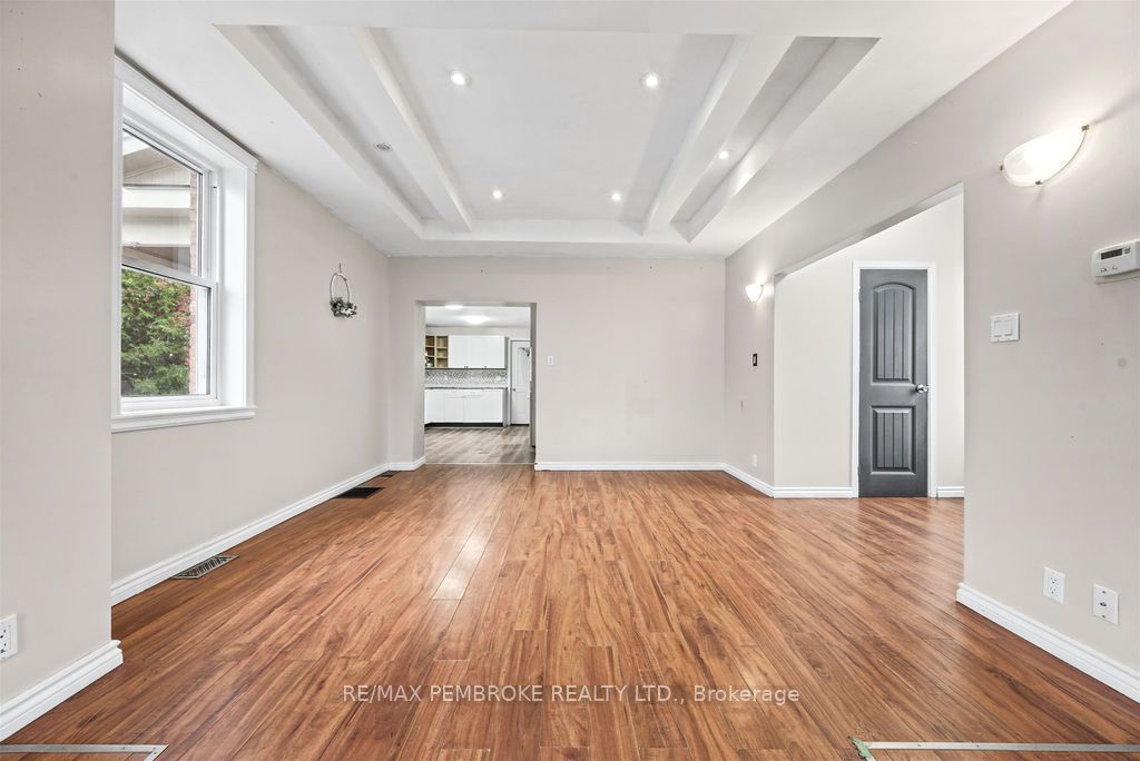 459 Somerset Street Property Photo 14