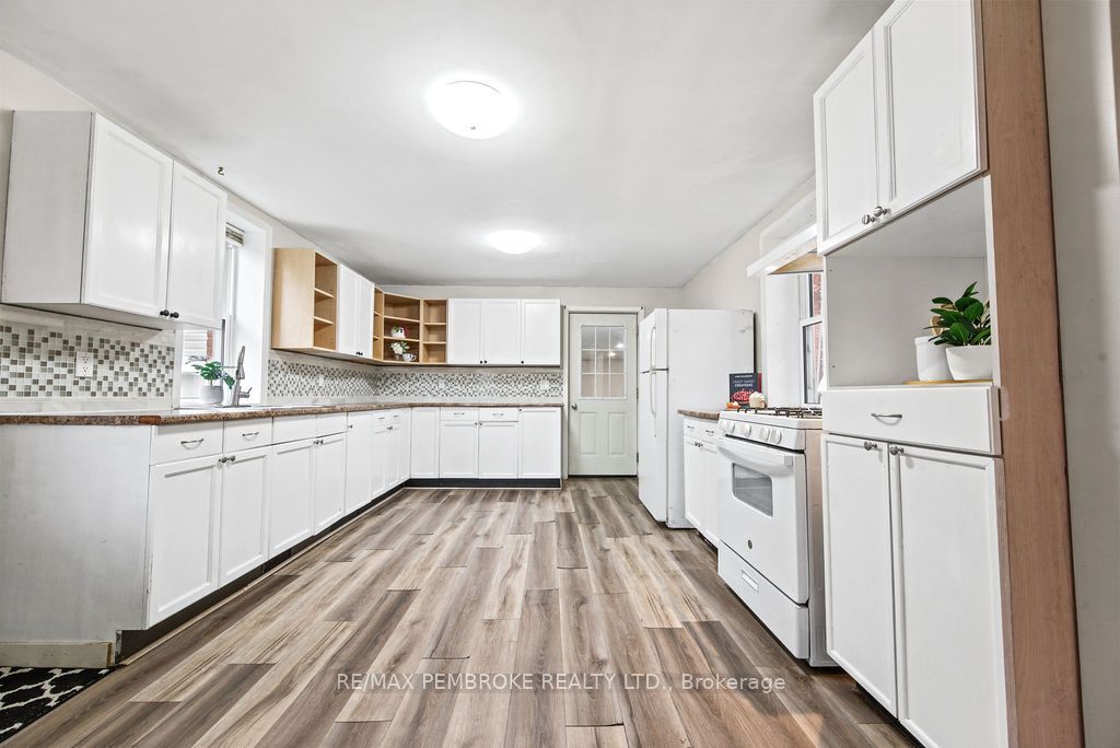 459 Somerset Street Property Photo 18