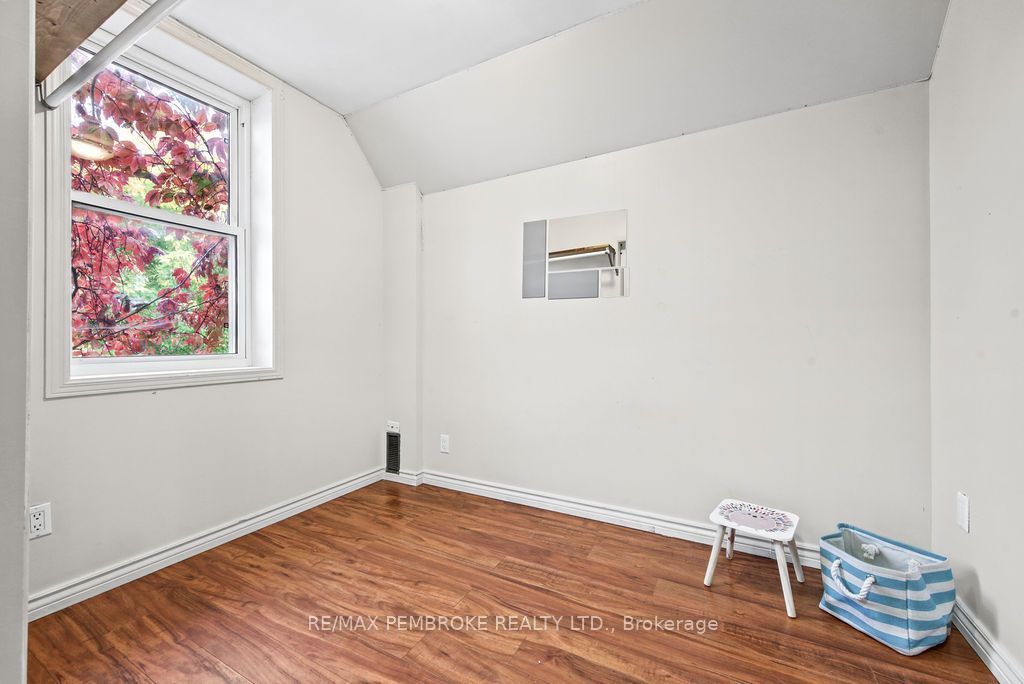 459 Somerset Street Property Photo 30