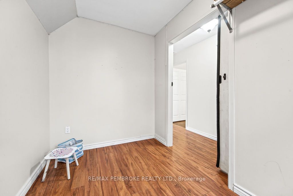 459 Somerset Street Property Photo 31