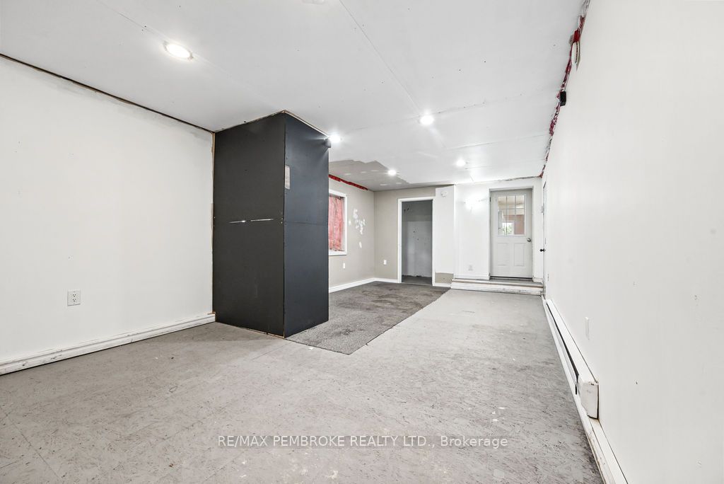 459 Somerset Street Property Photo 33