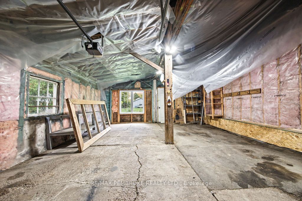 459 Somerset Street Property Photo 37