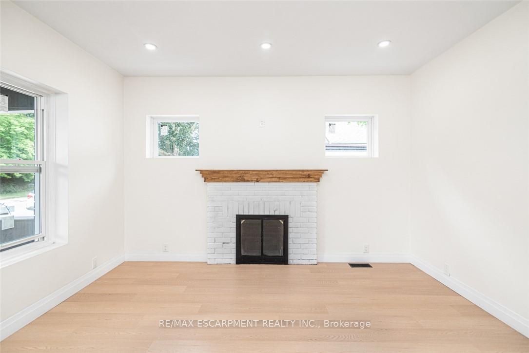 203 Brock Street Property Photo 9