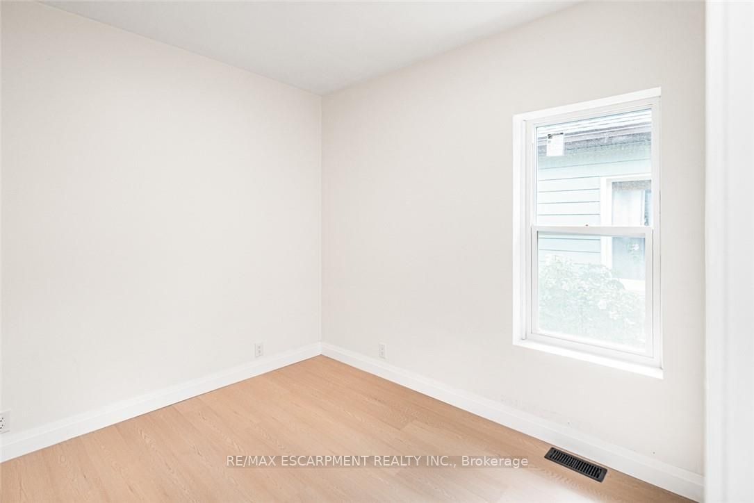 203 Brock Street Property Photo 11