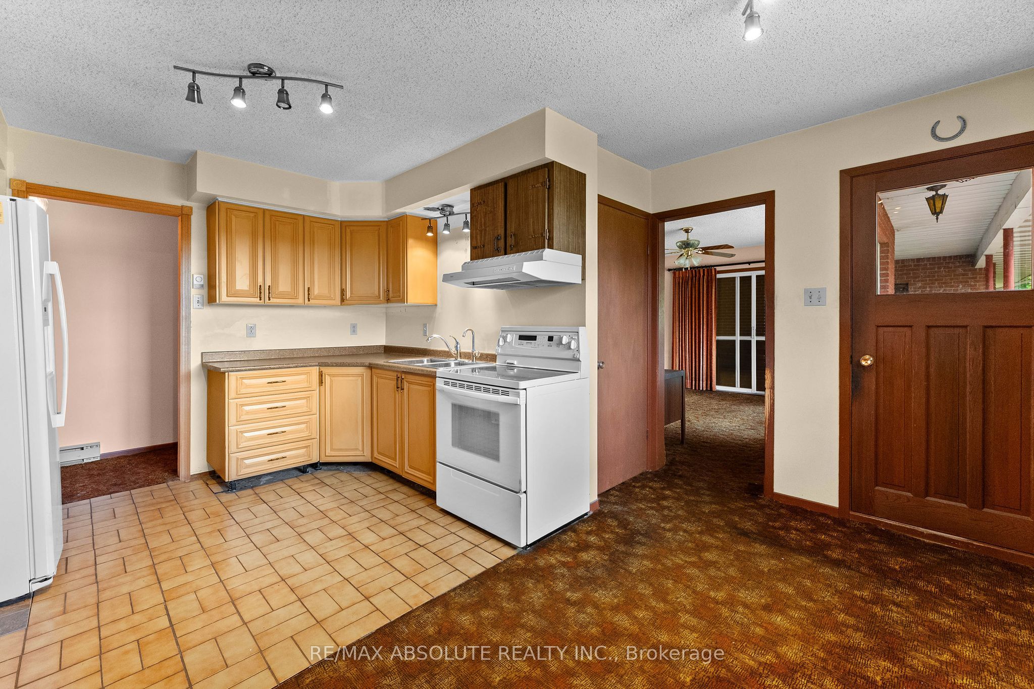 327 Nieman Drive Property Photo 11