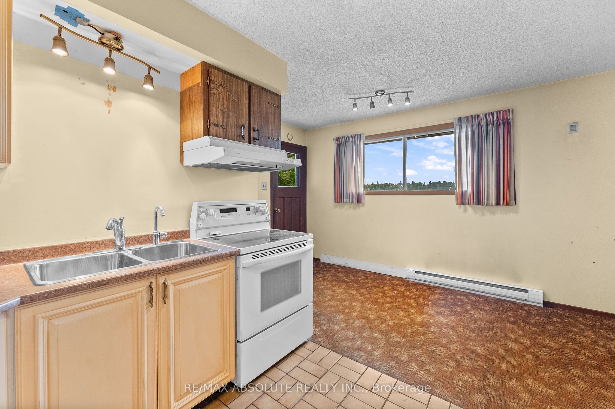 327 Nieman Drive Property Photo 12