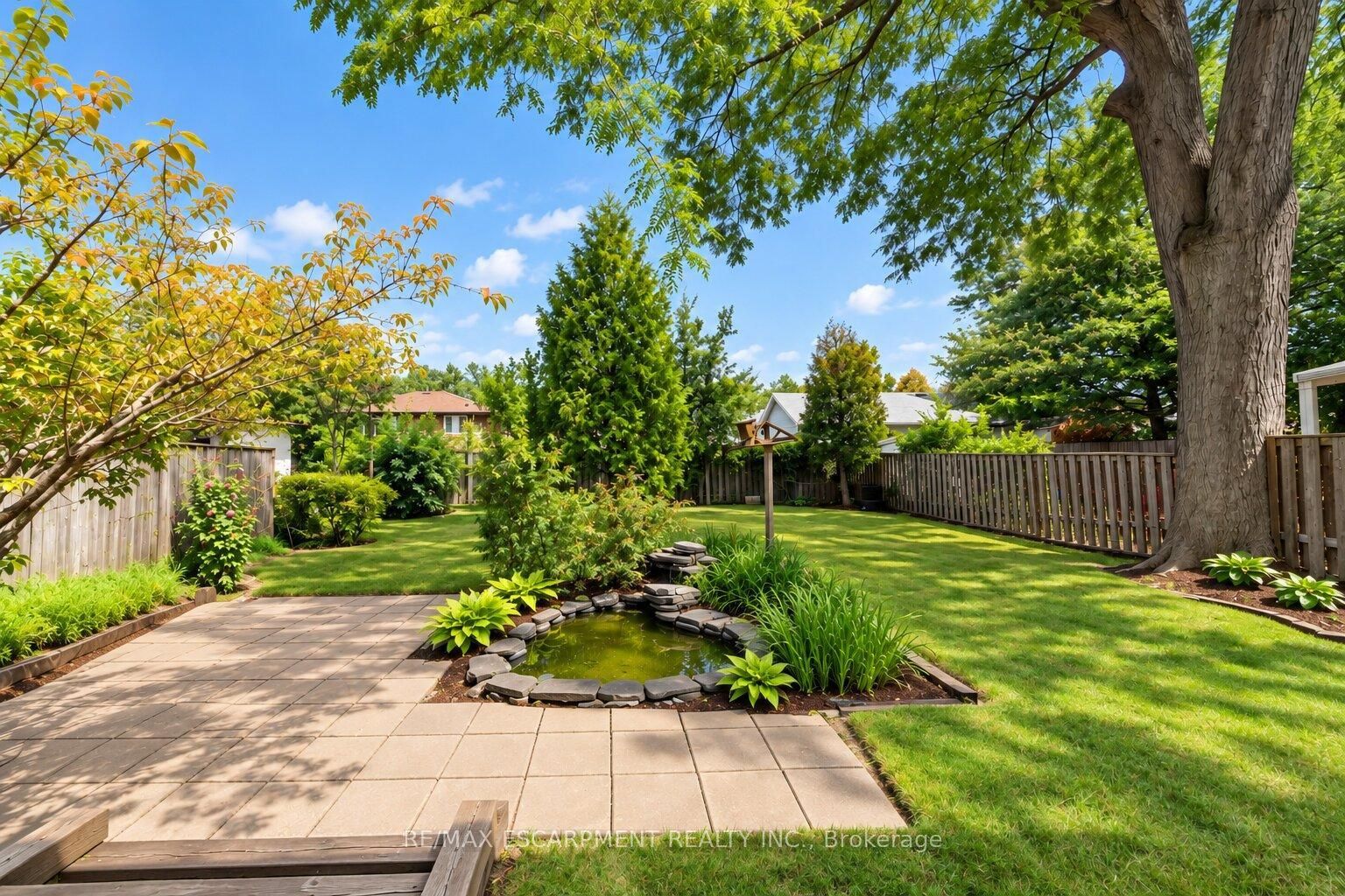 269 Queensdale Avenue E Property Photo 41