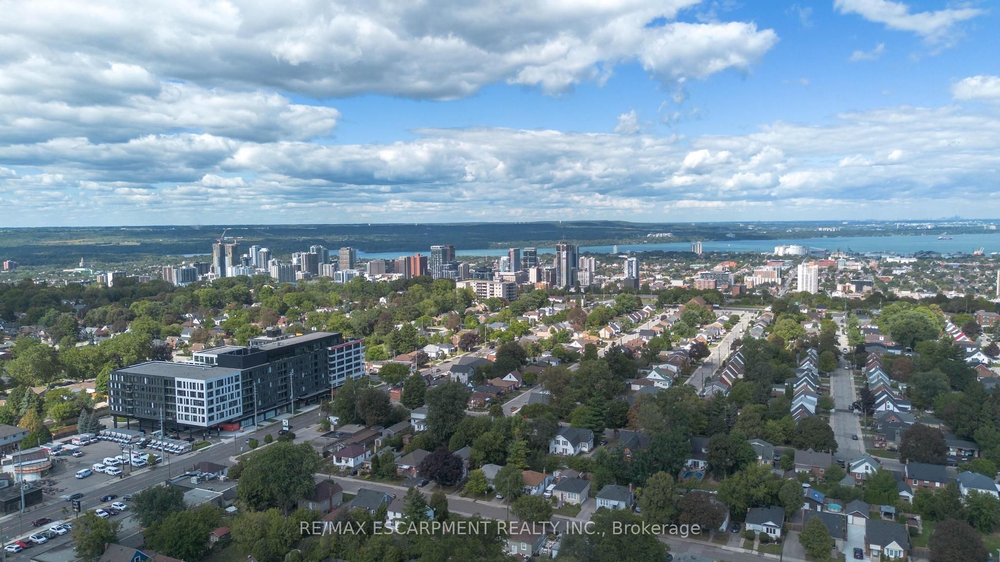269 Queensdale Avenue E Property Photo 45
