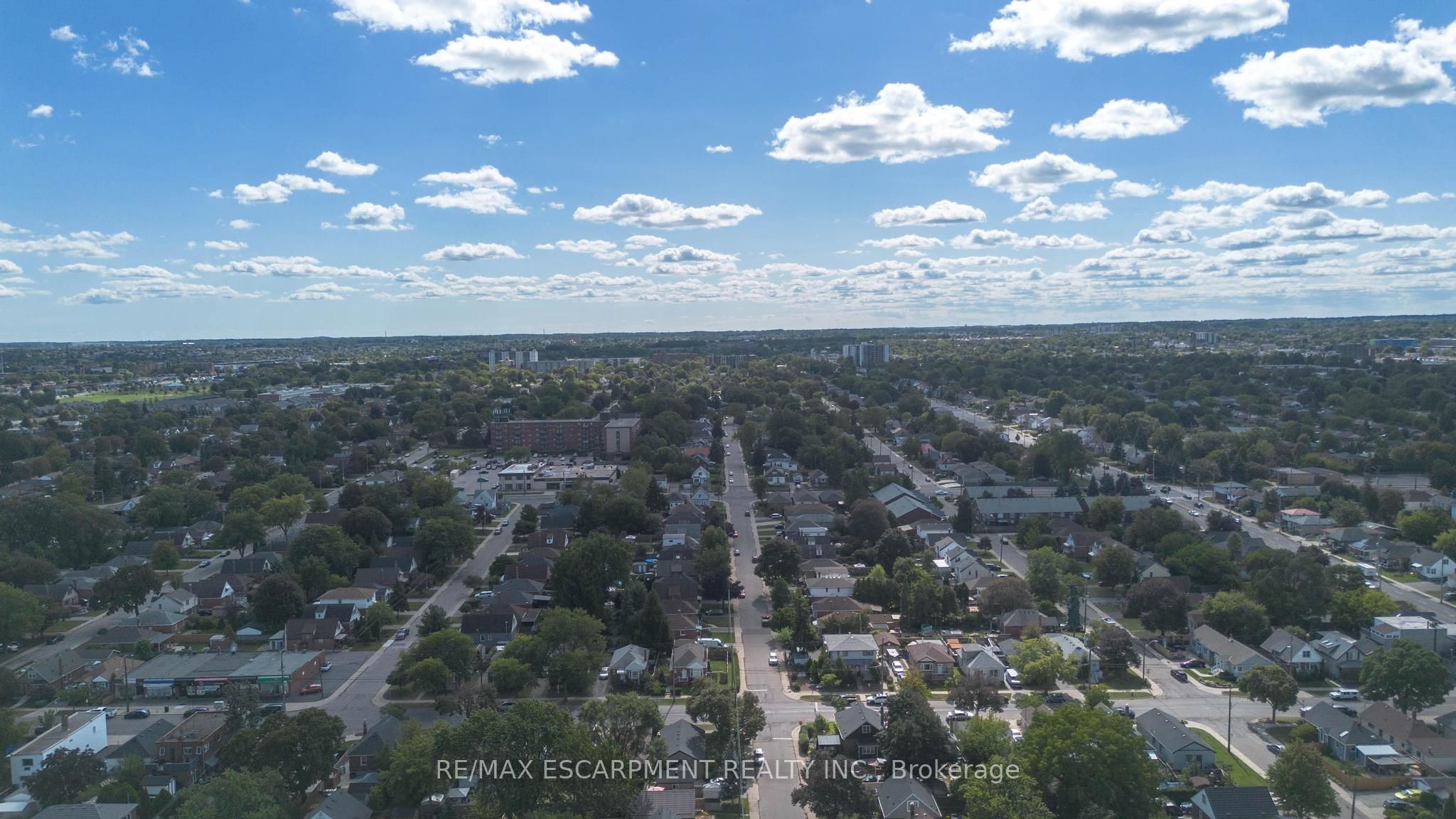 269 Queensdale Avenue E Property Photo 47
