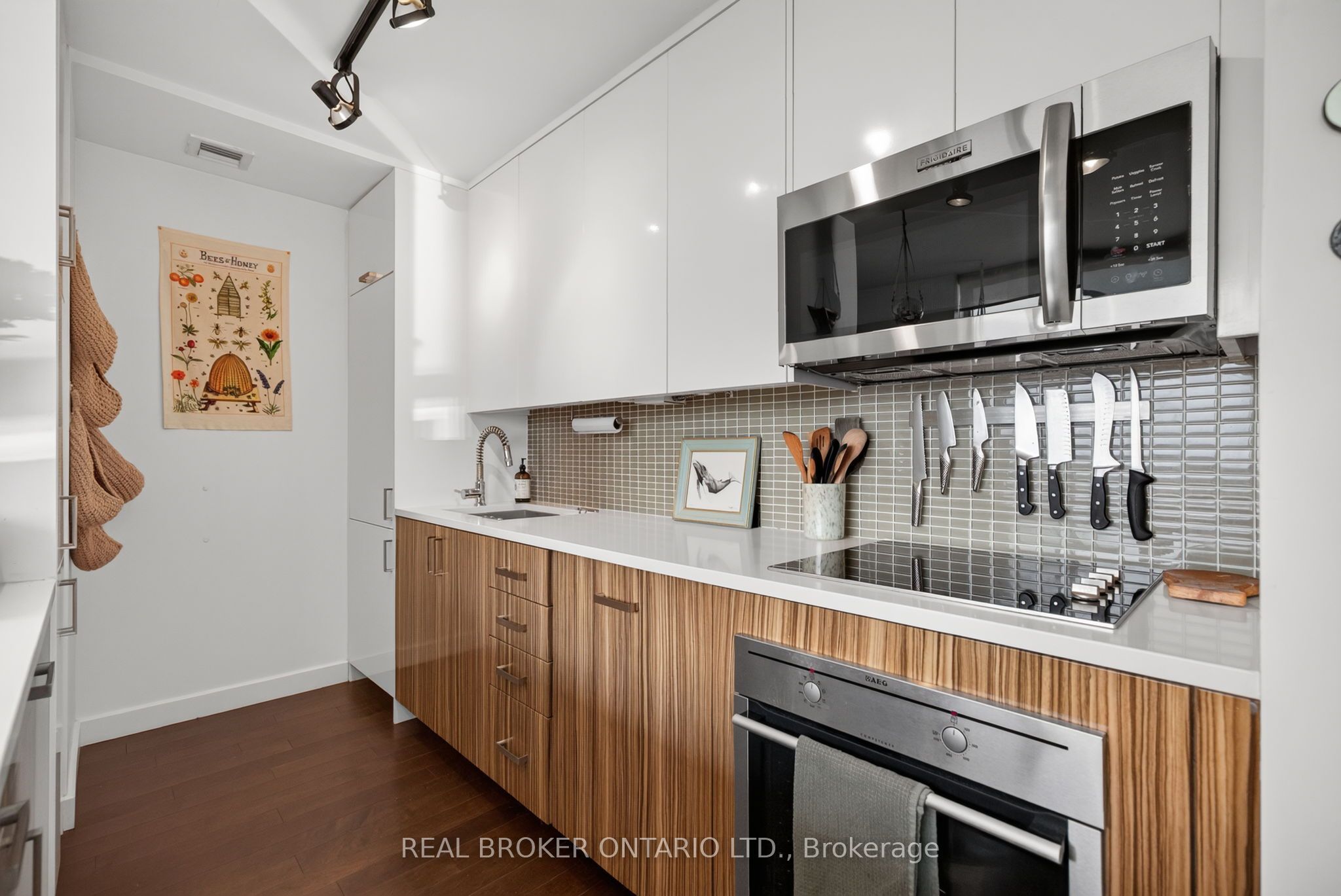 201 Parkdale Avenue 1506 Property Photo 10