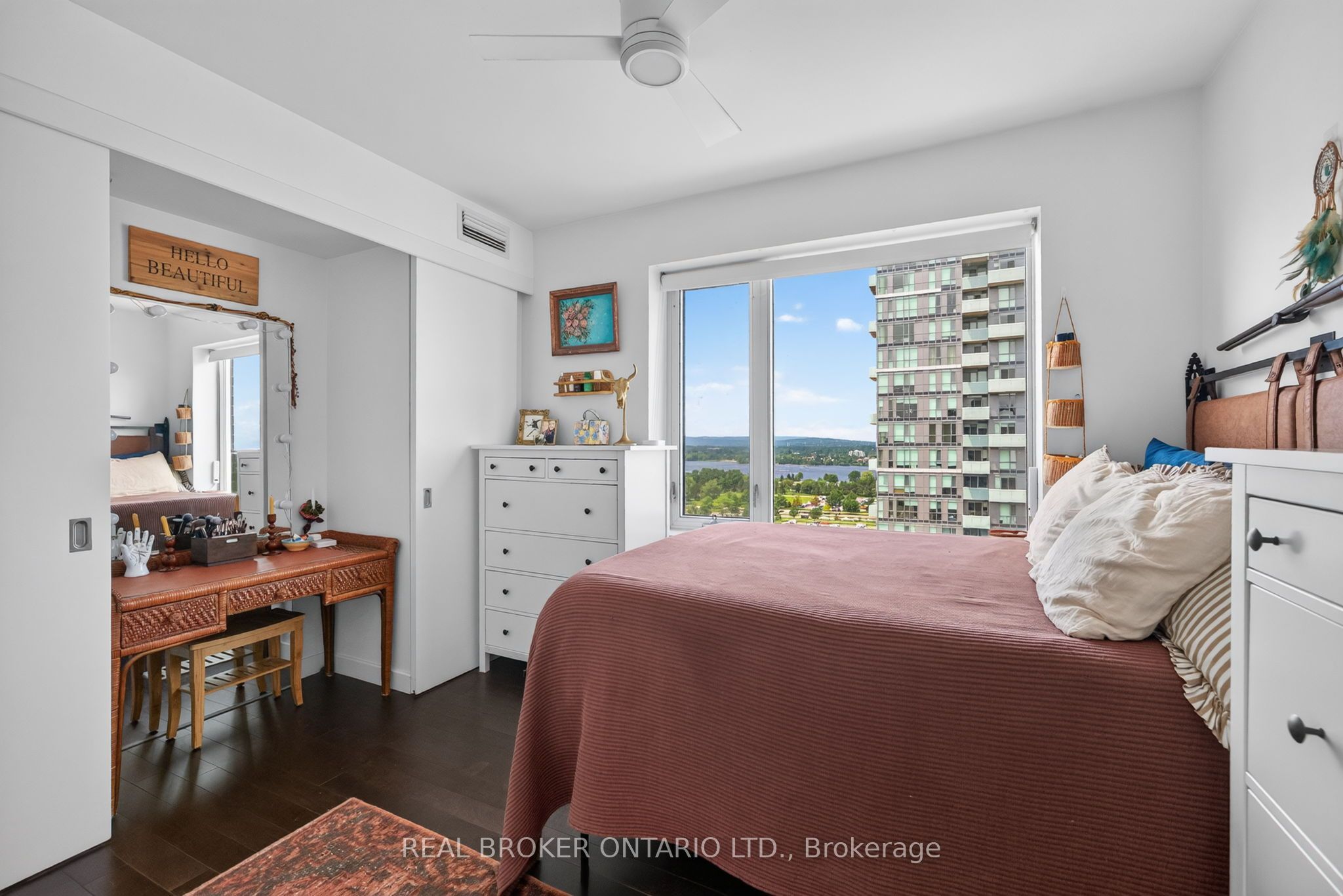 201 Parkdale Avenue 1506 Property Photo 18