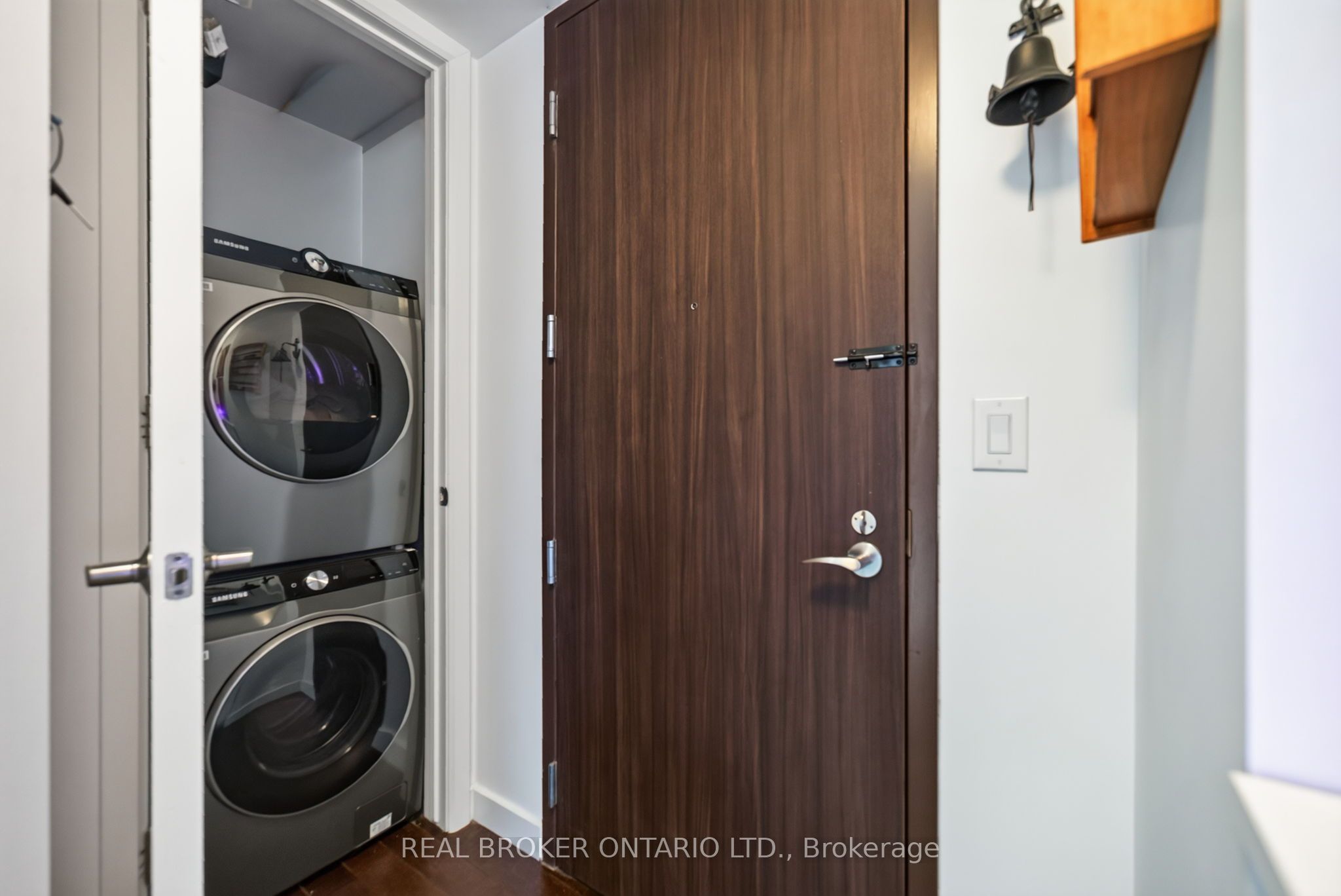 201 Parkdale Avenue 1506 Property Photo 22