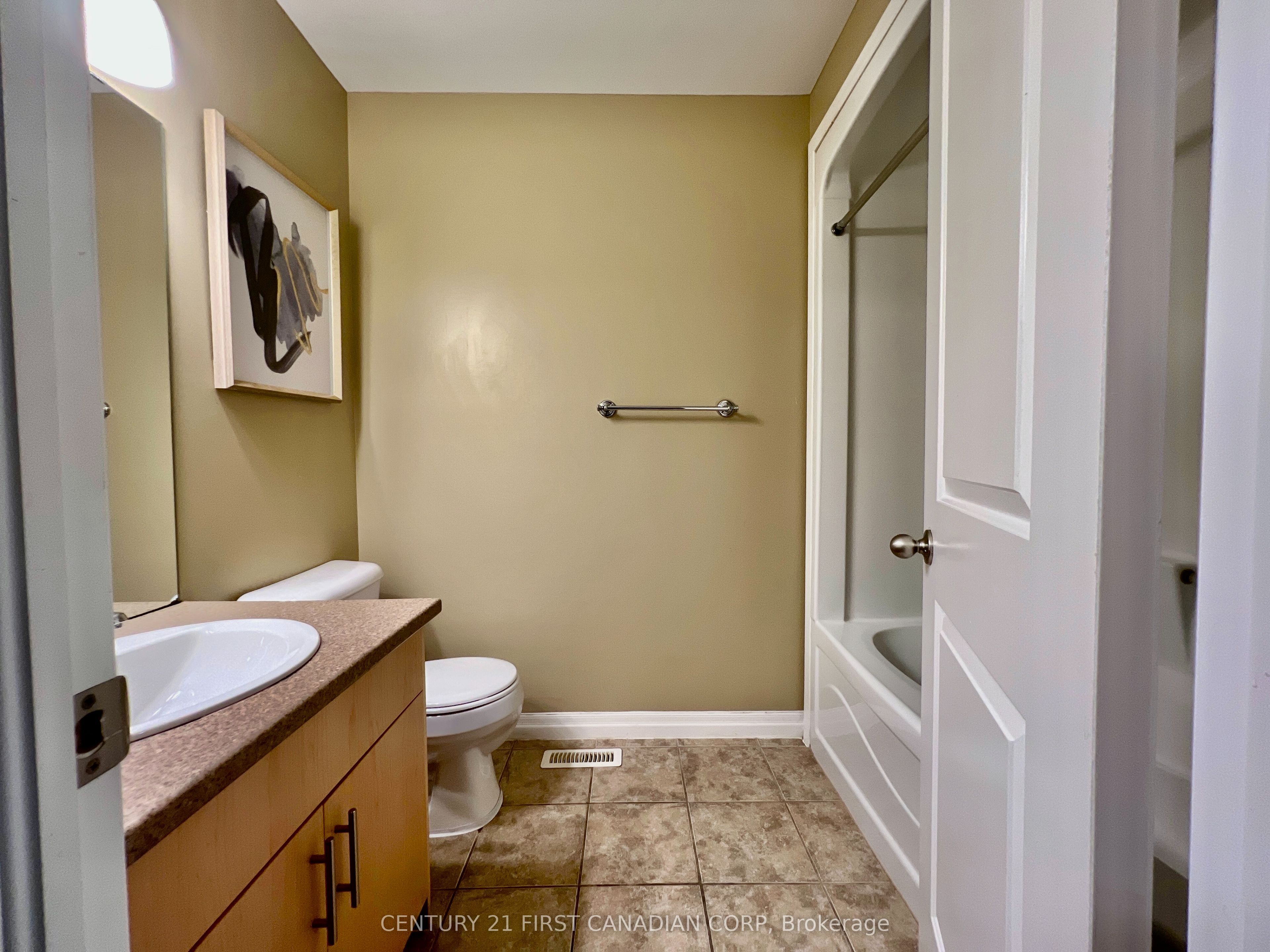 112 North Centre Road 45 Property Photo 15