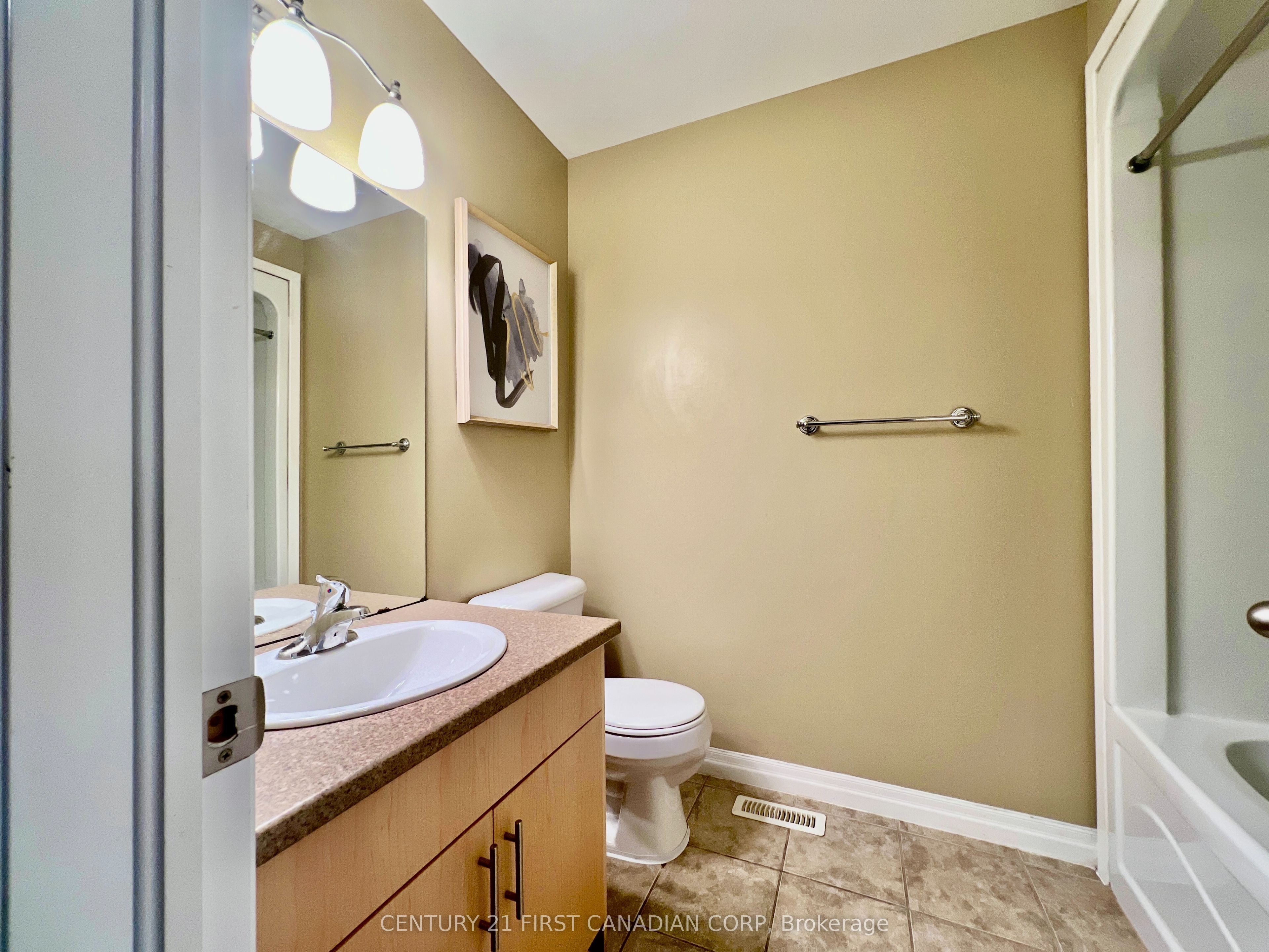 112 North Centre Road 45 Property Photo 16