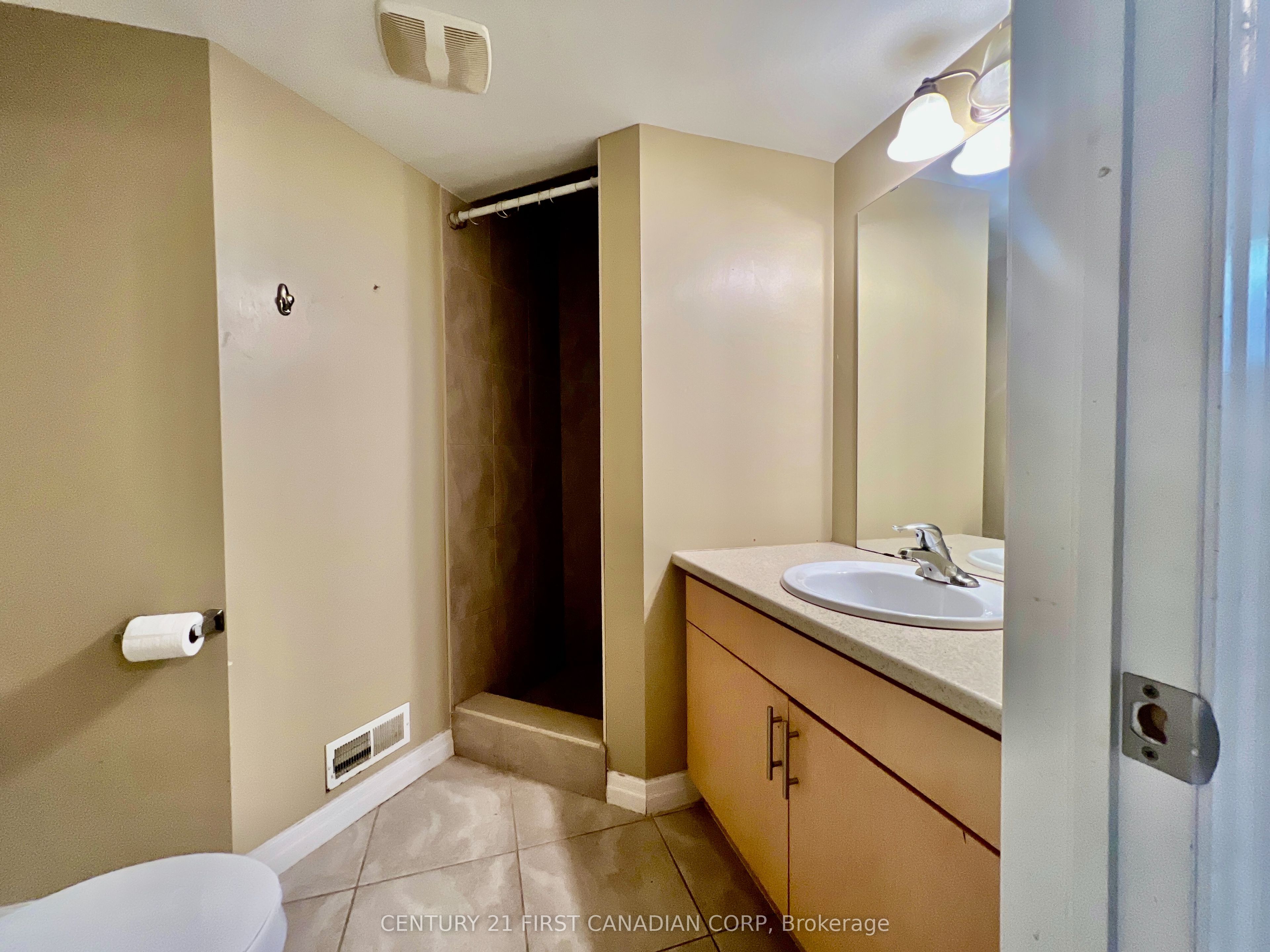 112 North Centre Road 45 Property Photo 22
