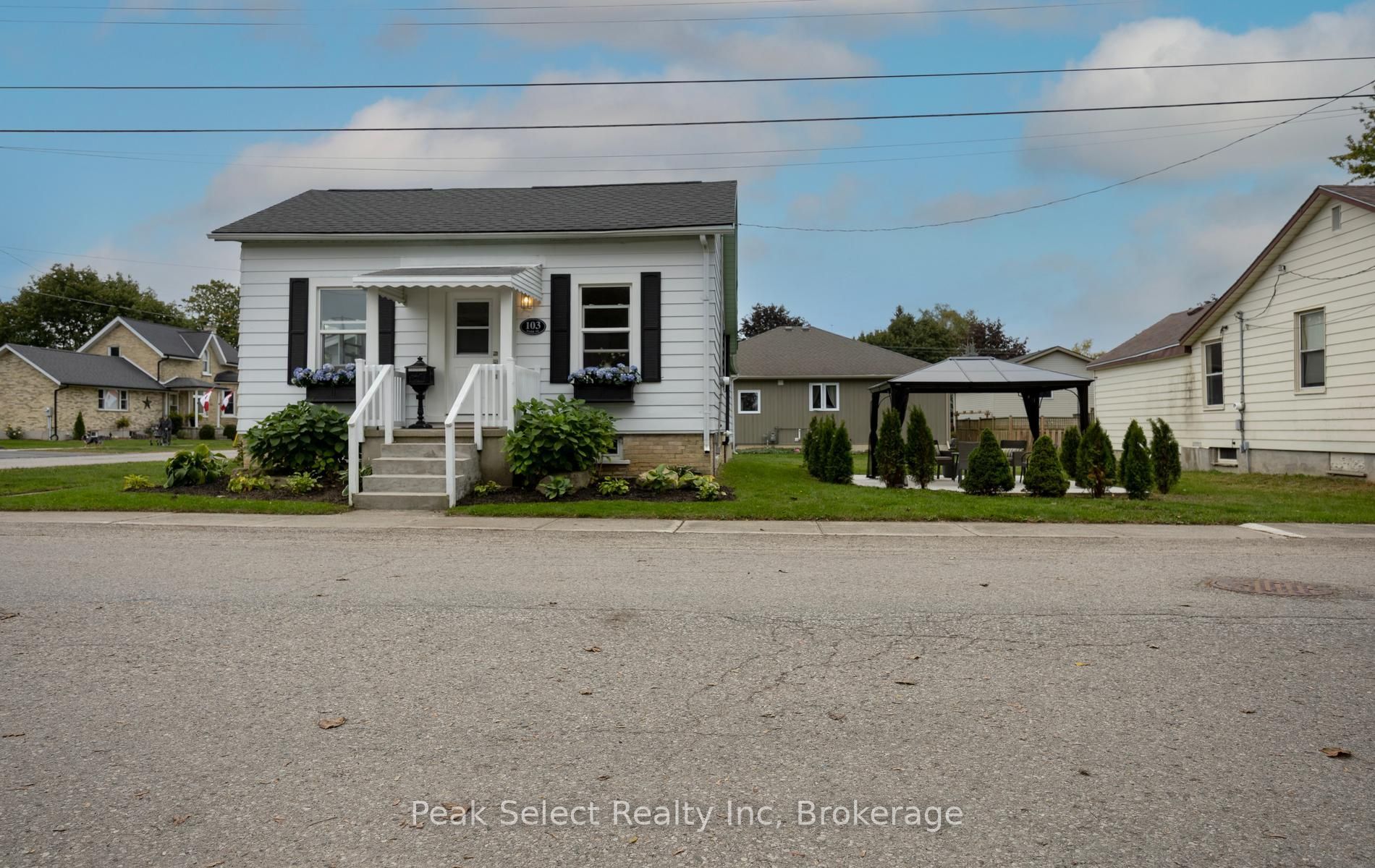 103 Park Street Property Photo 7