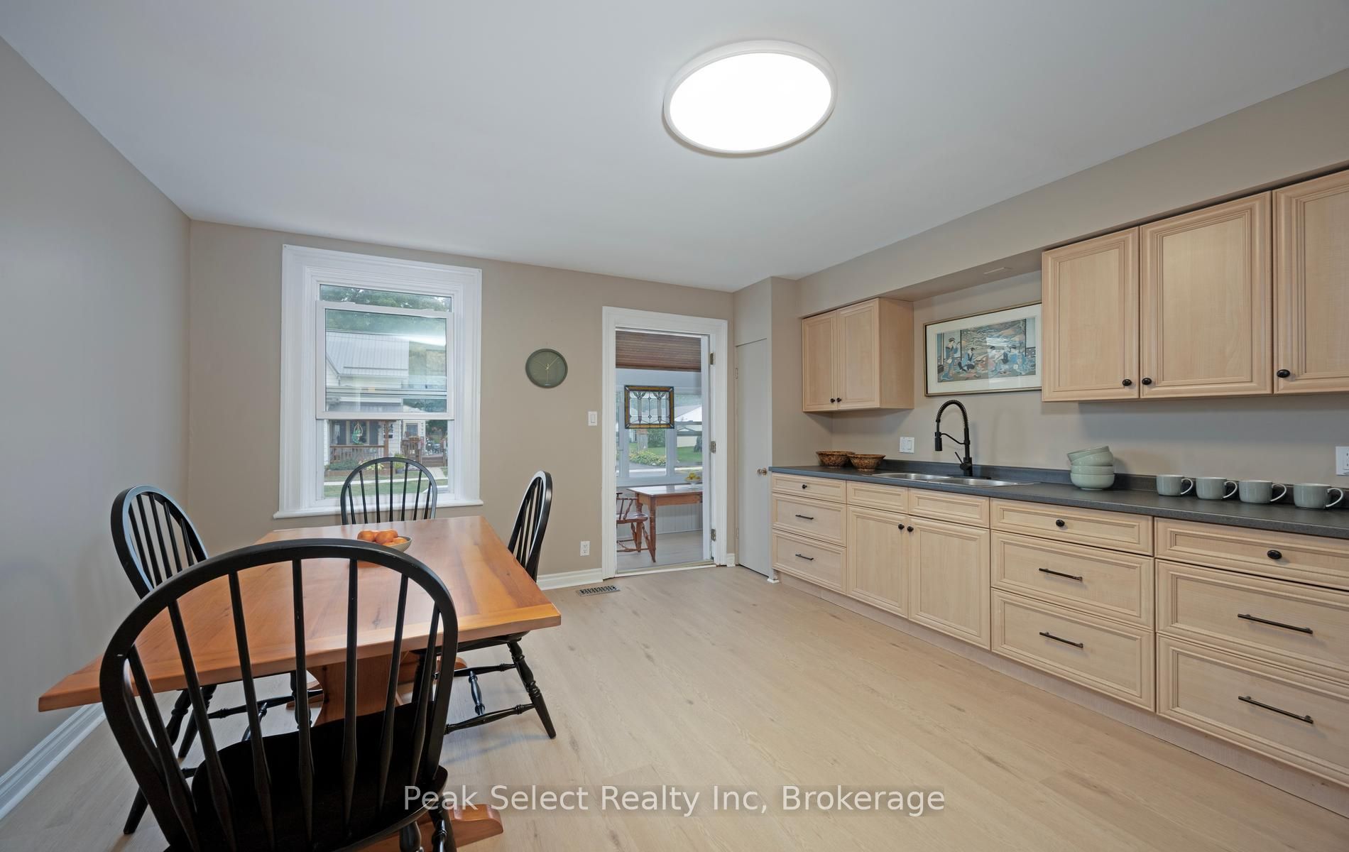 103 Park Street Property Photo 9