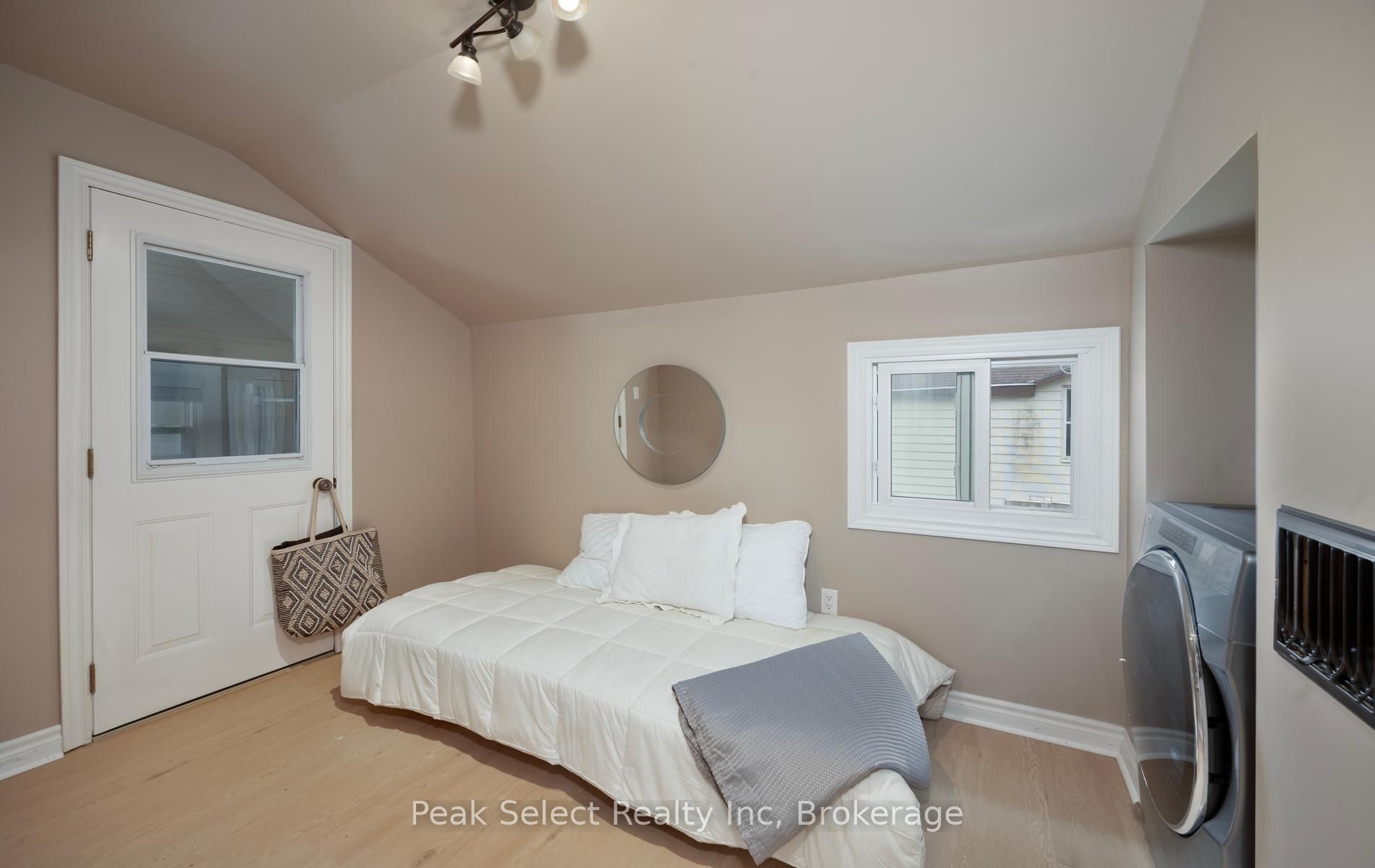 103 Park Street Property Photo 24