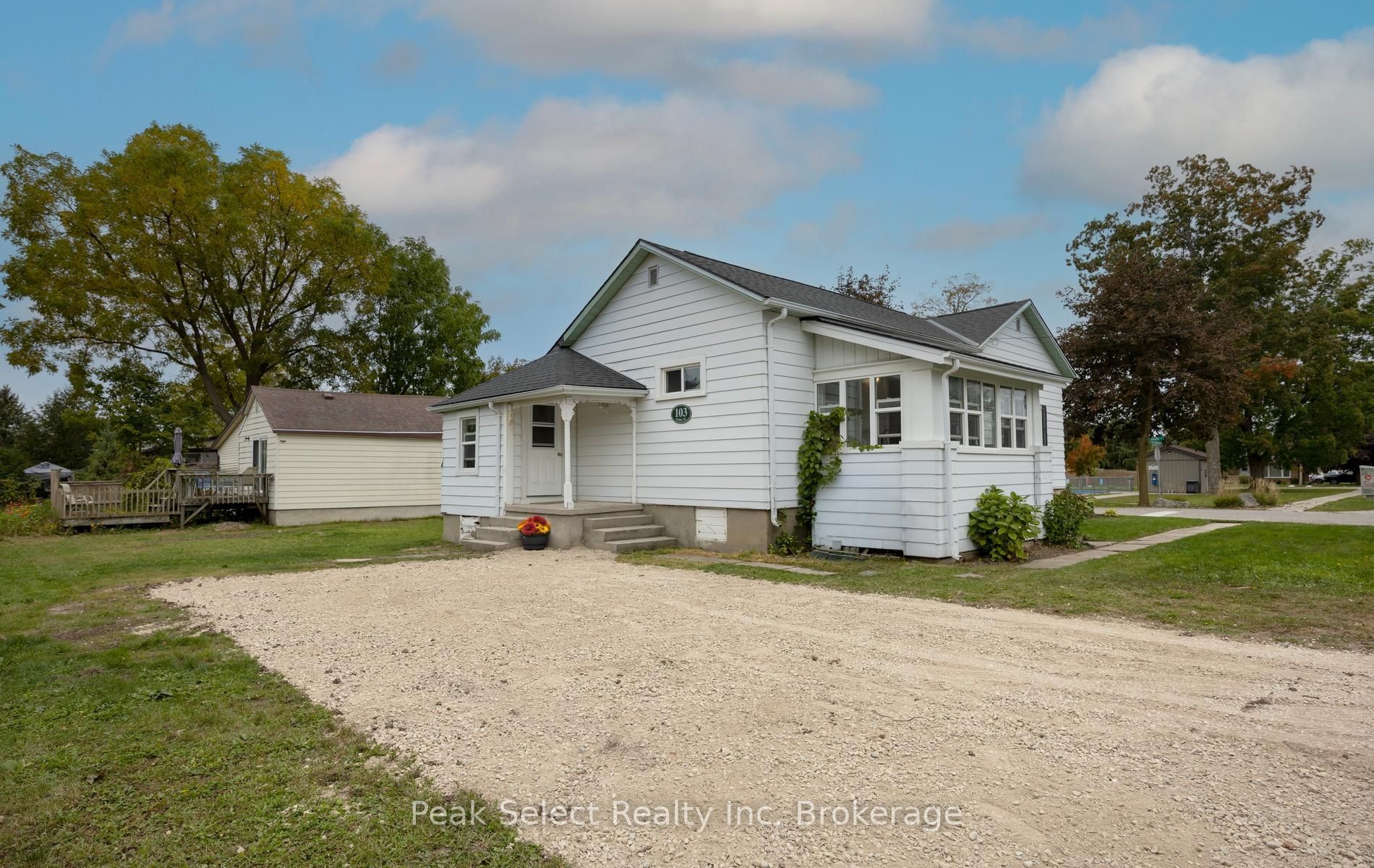 103 Park Street Property Photo 30