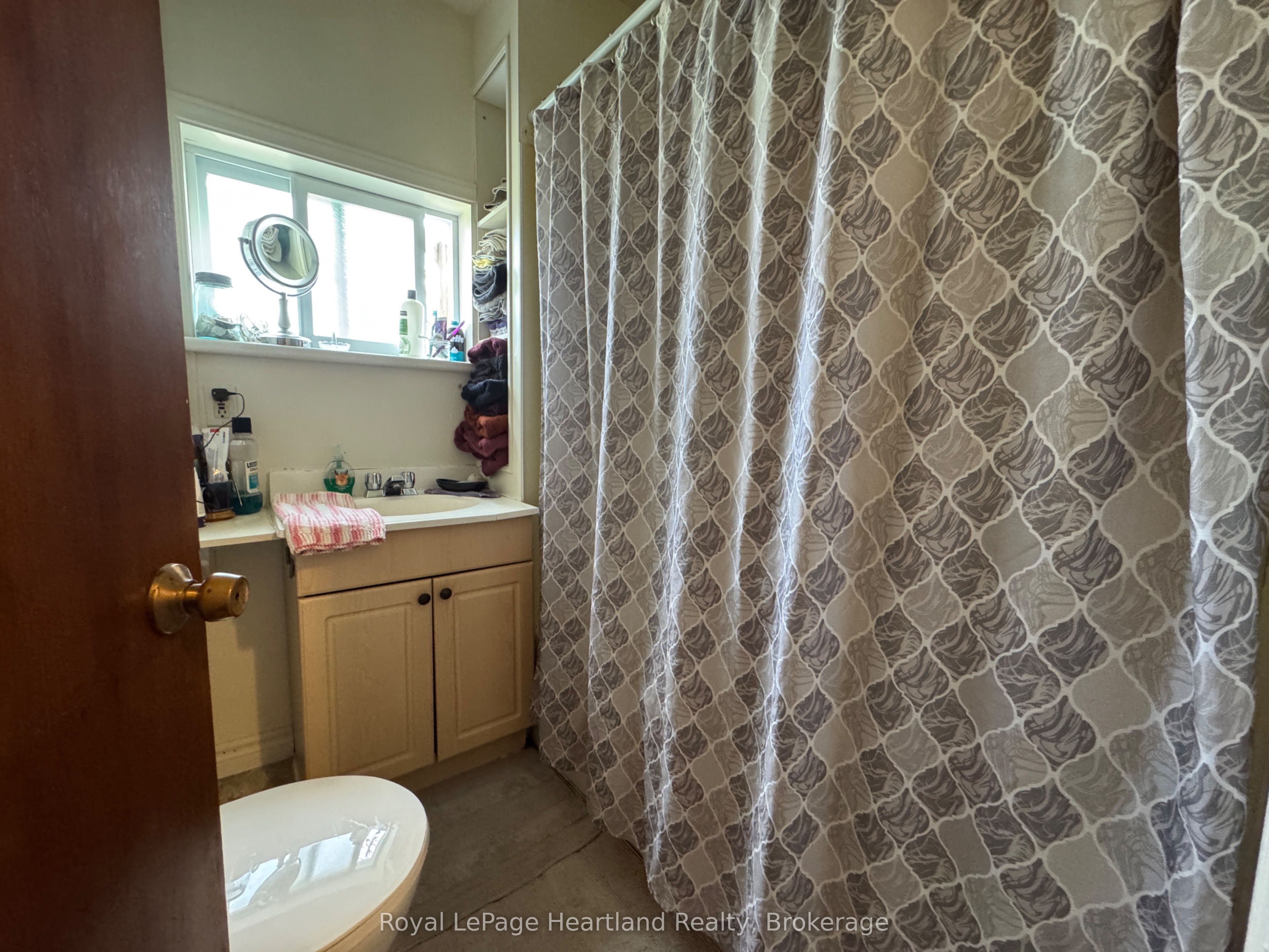 635 Yonge Street Property Photo 5