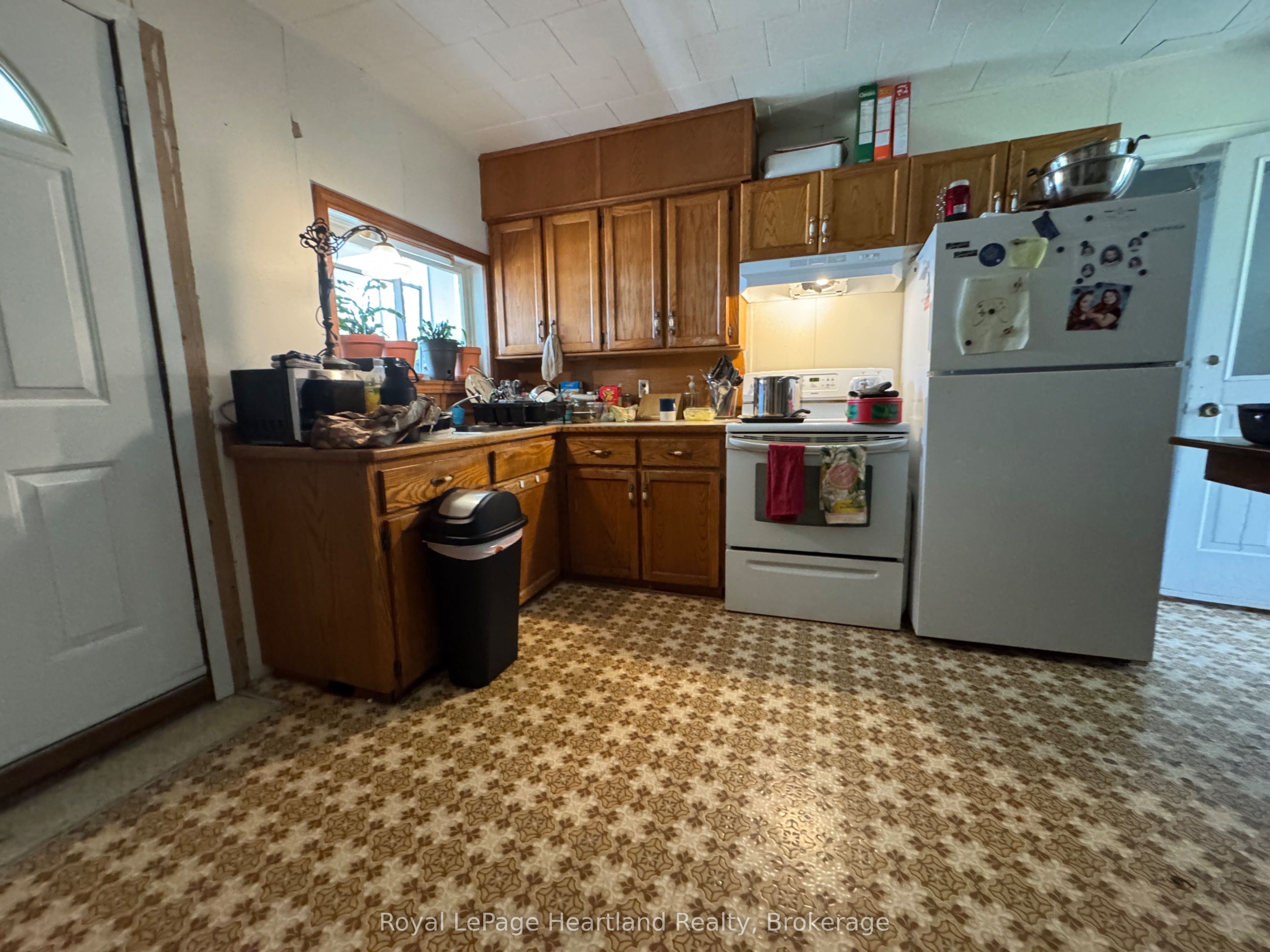 635 Yonge Street Property Photo 9