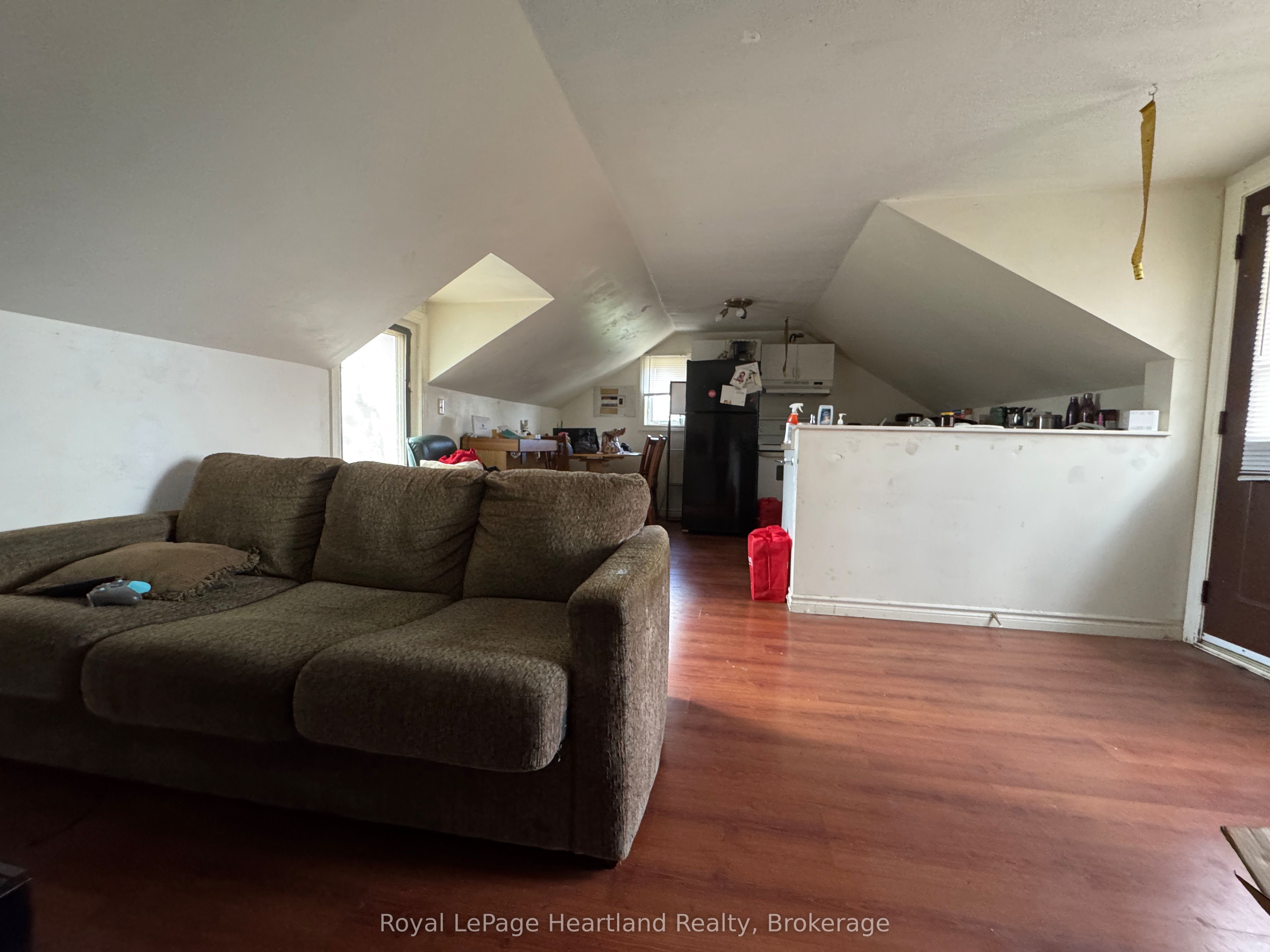 635 Yonge Street Property Photo 13