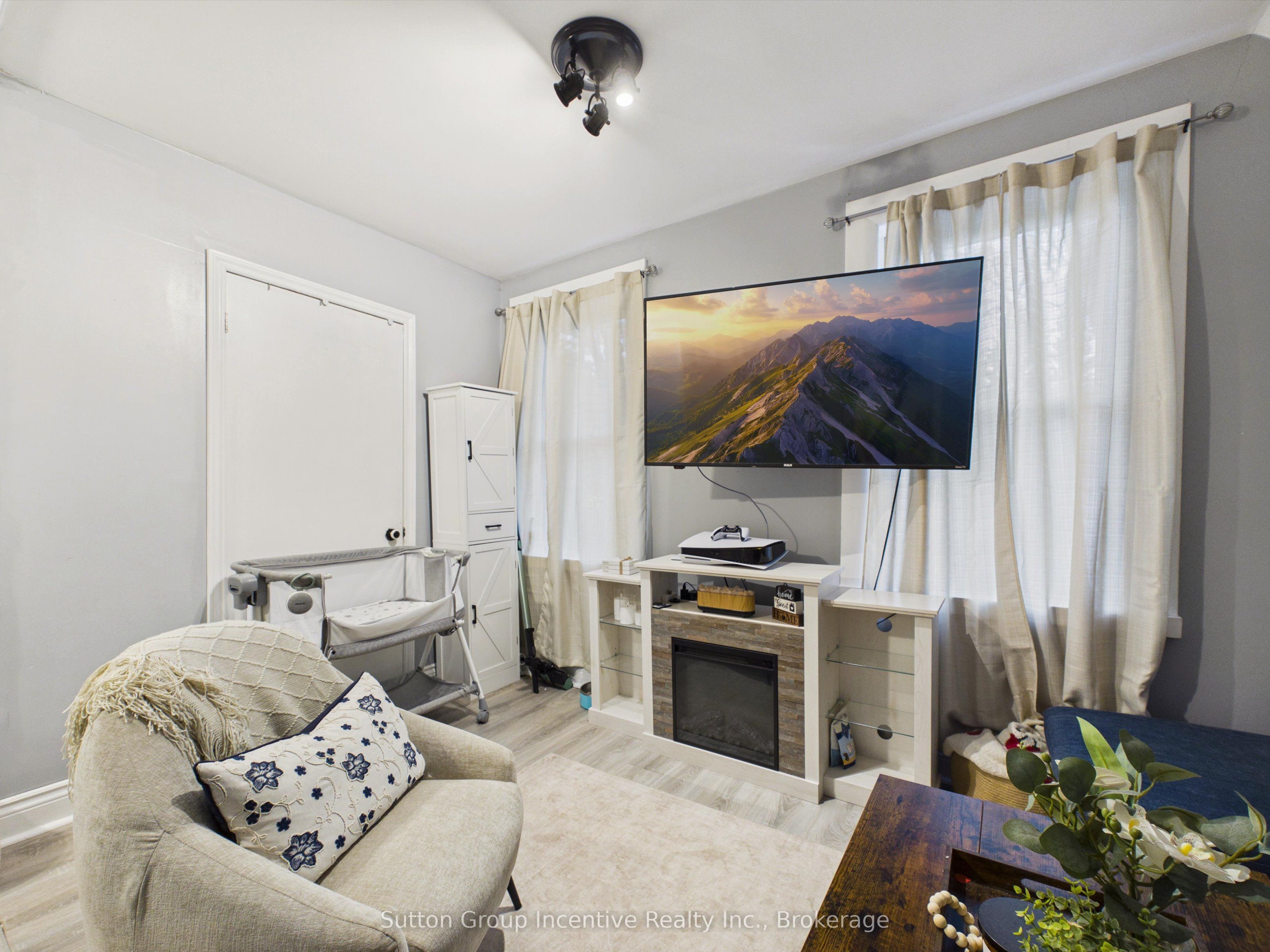 57 Woodward Street Property Photo 20