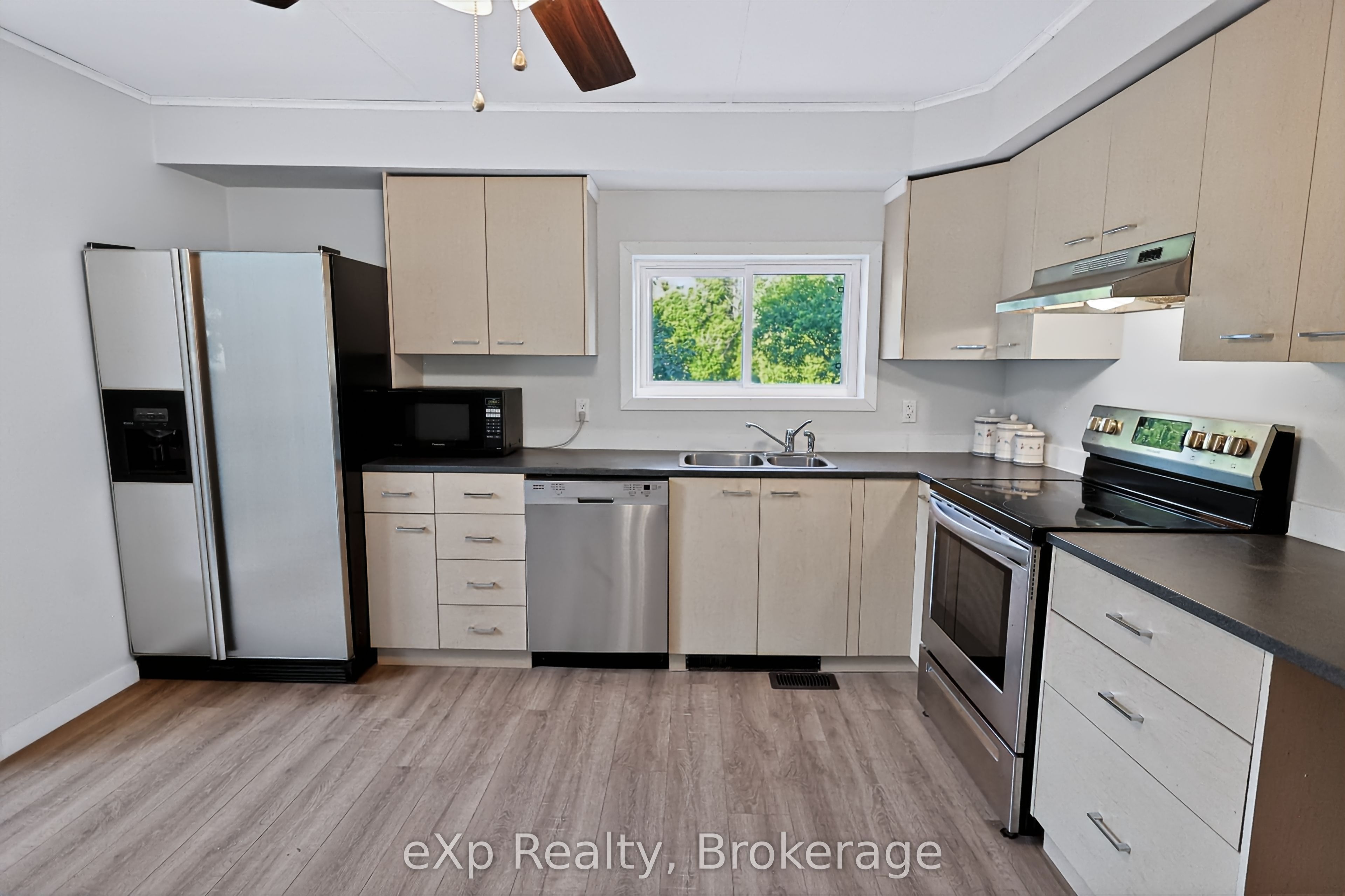75 Walford Road Property Photo 6
