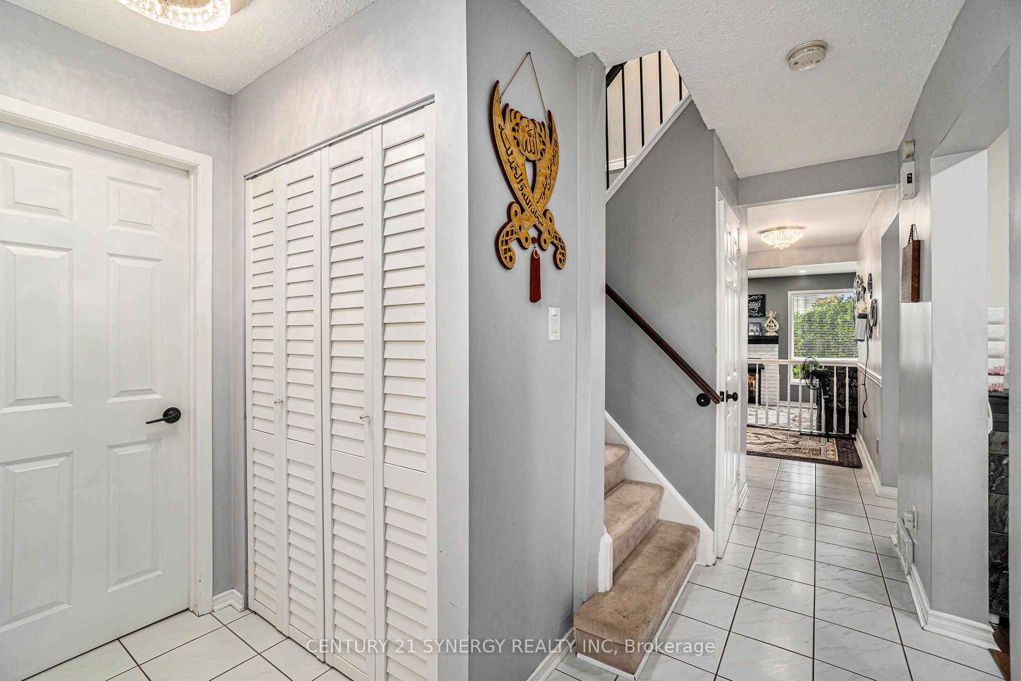 6415 Viseneau Drive Property Photo 14